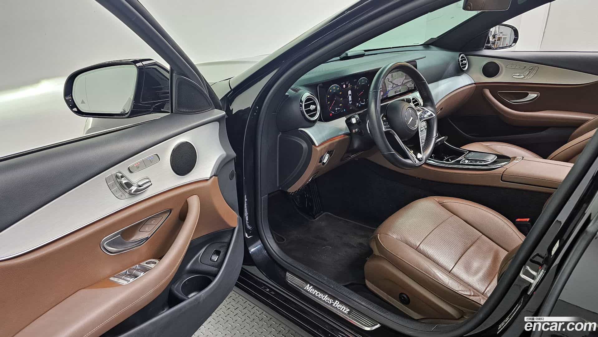 E-Class Mercedes-Benz 2021.2-OPTION-015