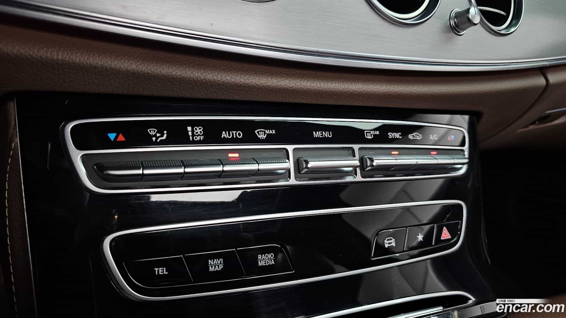 E-Class Mercedes-Benz 2021.2-OPTION-021