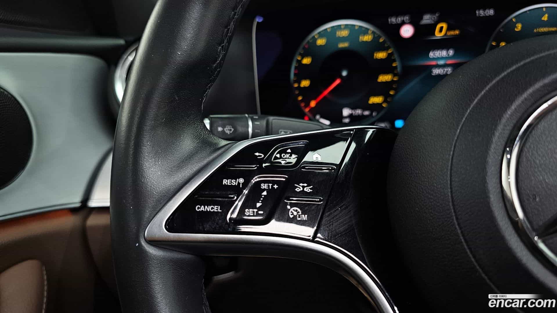 E-Class Mercedes-Benz 2021.2-OPTION-022