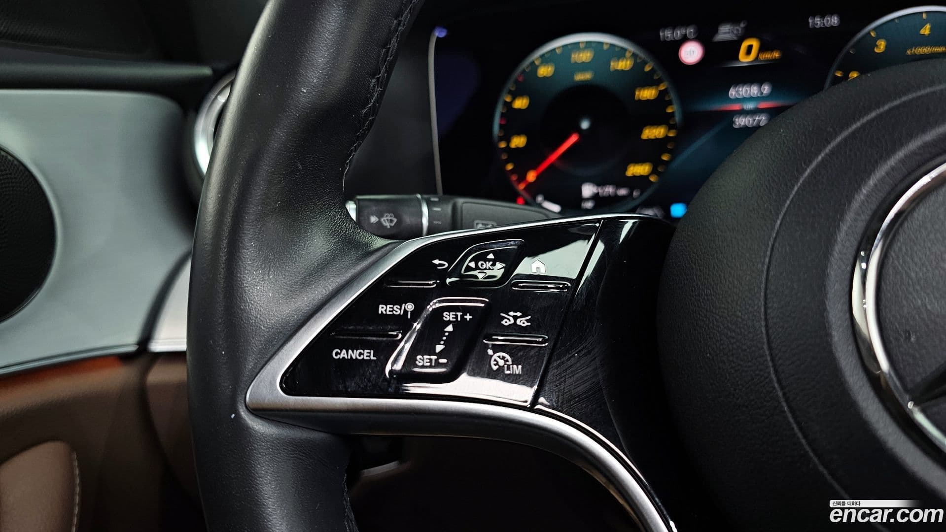 Main__Slider__Photo:E-Class Mercedes-Benz 2021.2-17