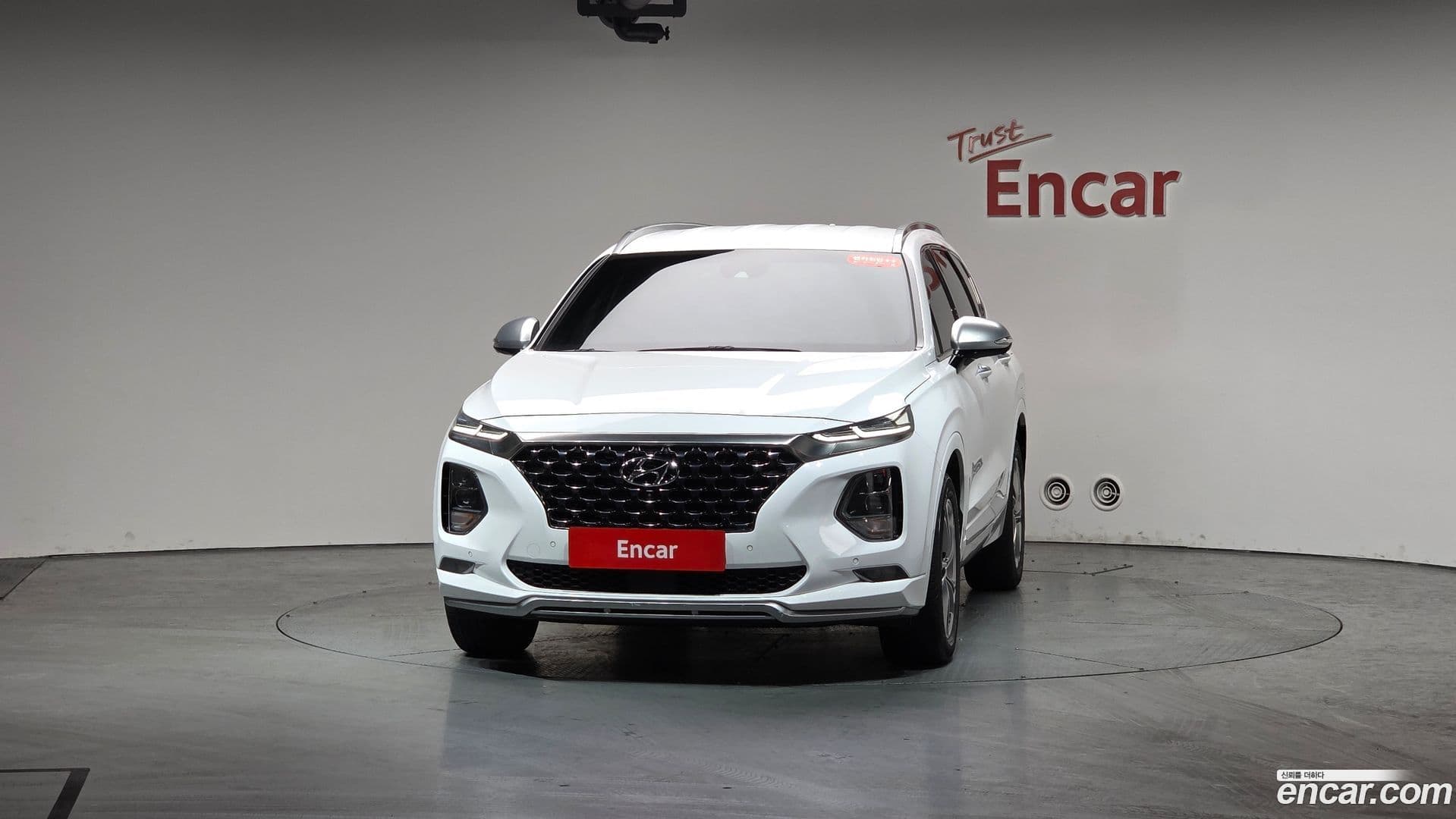 Main__Slider__Photo:Santafe Hyundai 2018.8-2