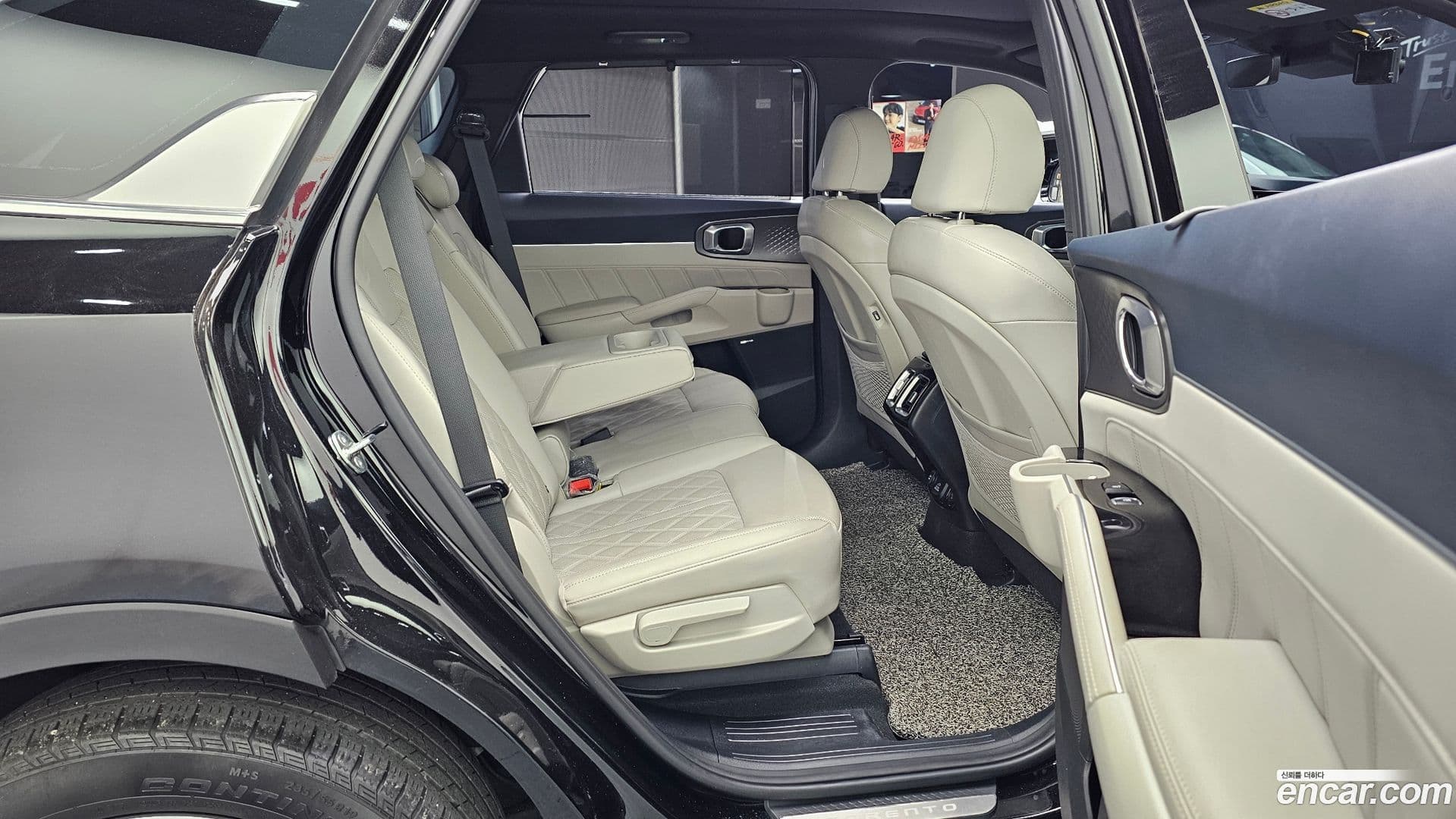 Main__Slider__Photo:Sorento Kia 2023.2-11