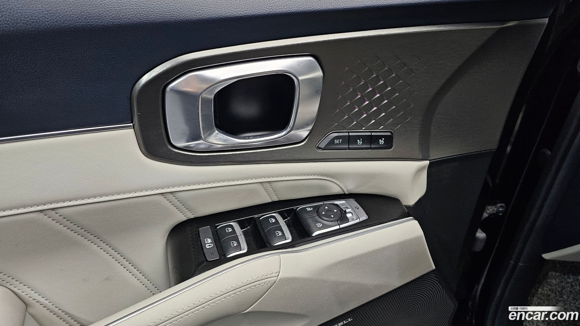 Main__Slider__Photo:Sorento Kia 2023.2-15