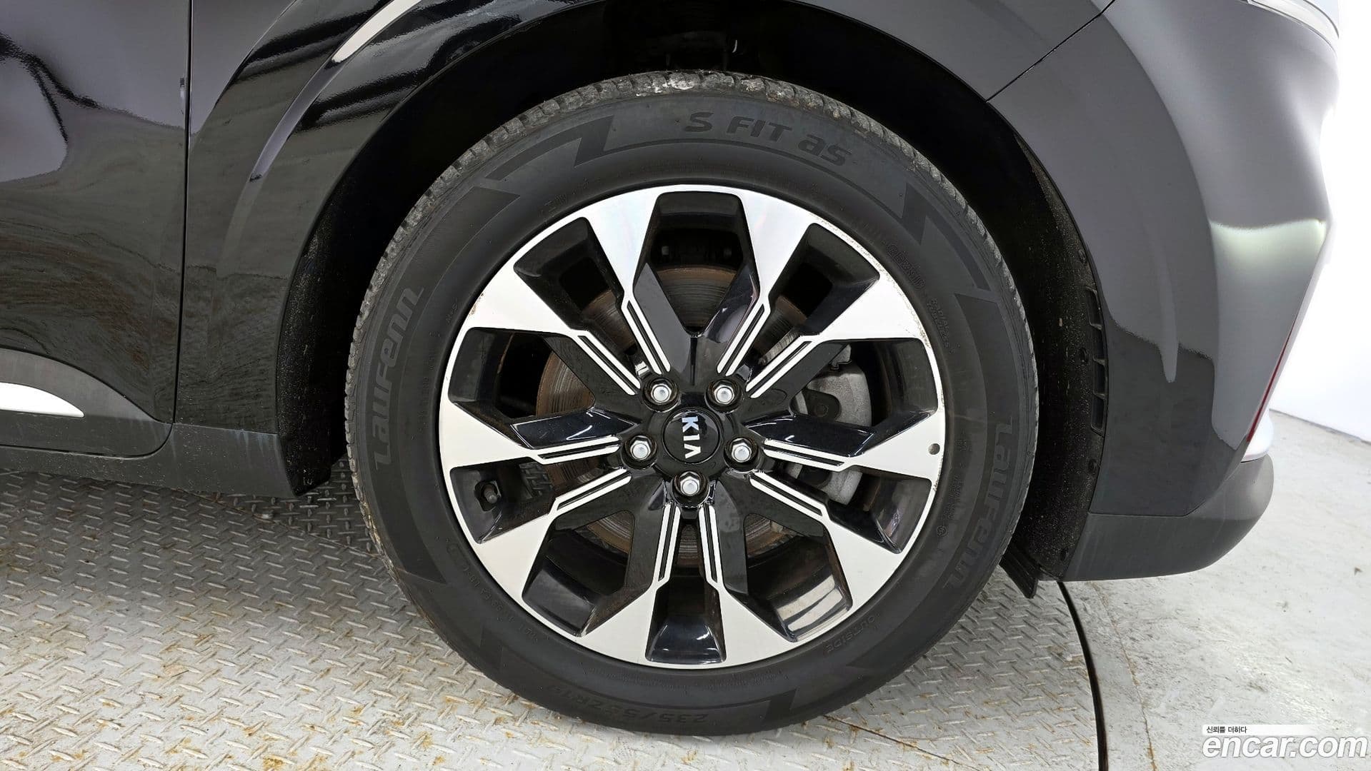 Main__Slider__Photo:Canival Kia 2021.2-4