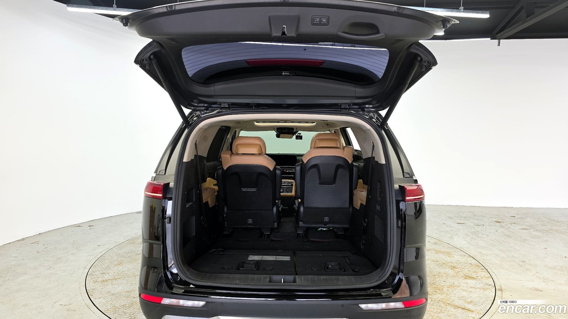 Main__Slider__Photo:Canival Kia 2021.2-19