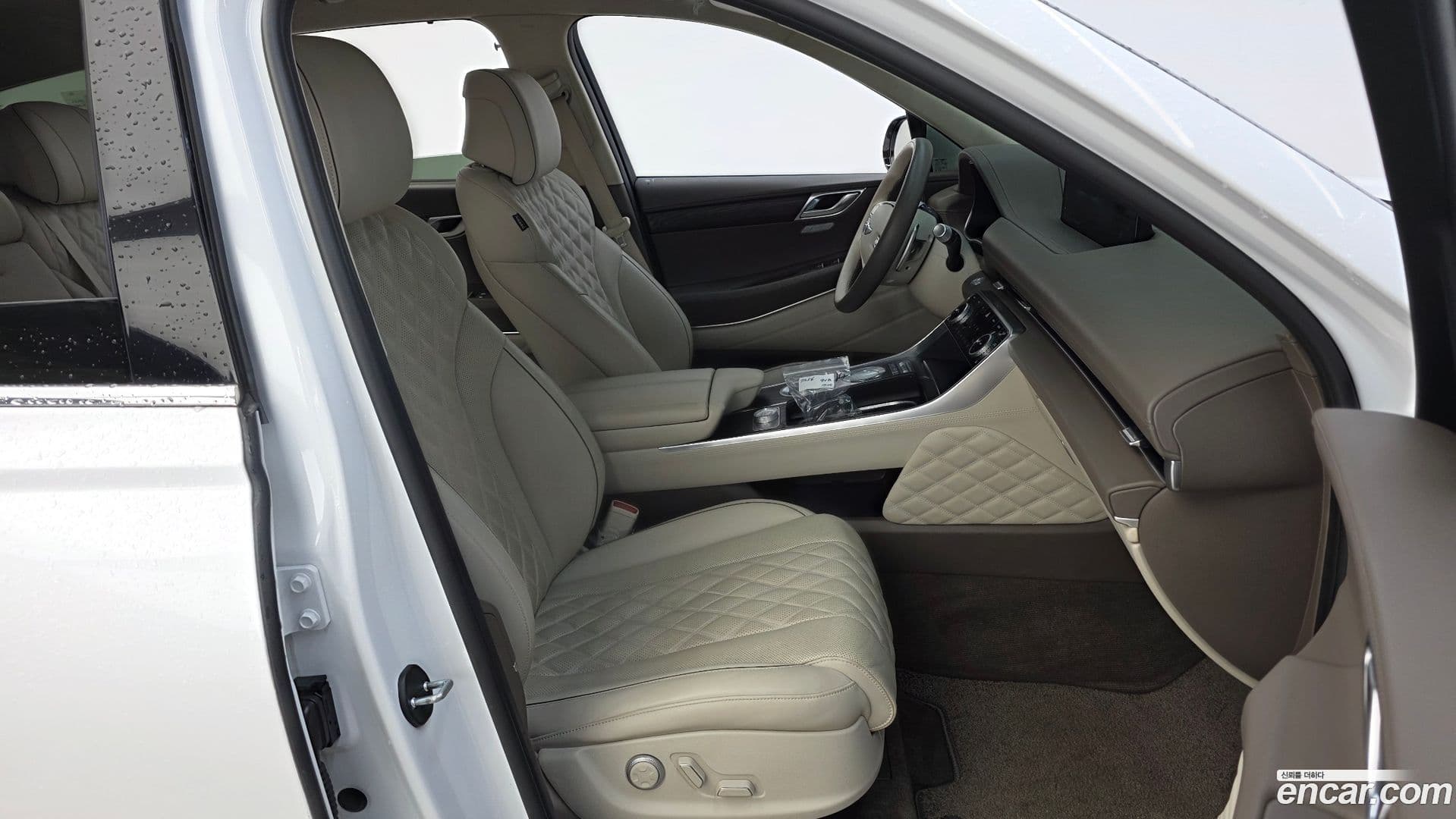 Main__Slider__Photo:GV80 Genesis 2022.2-10