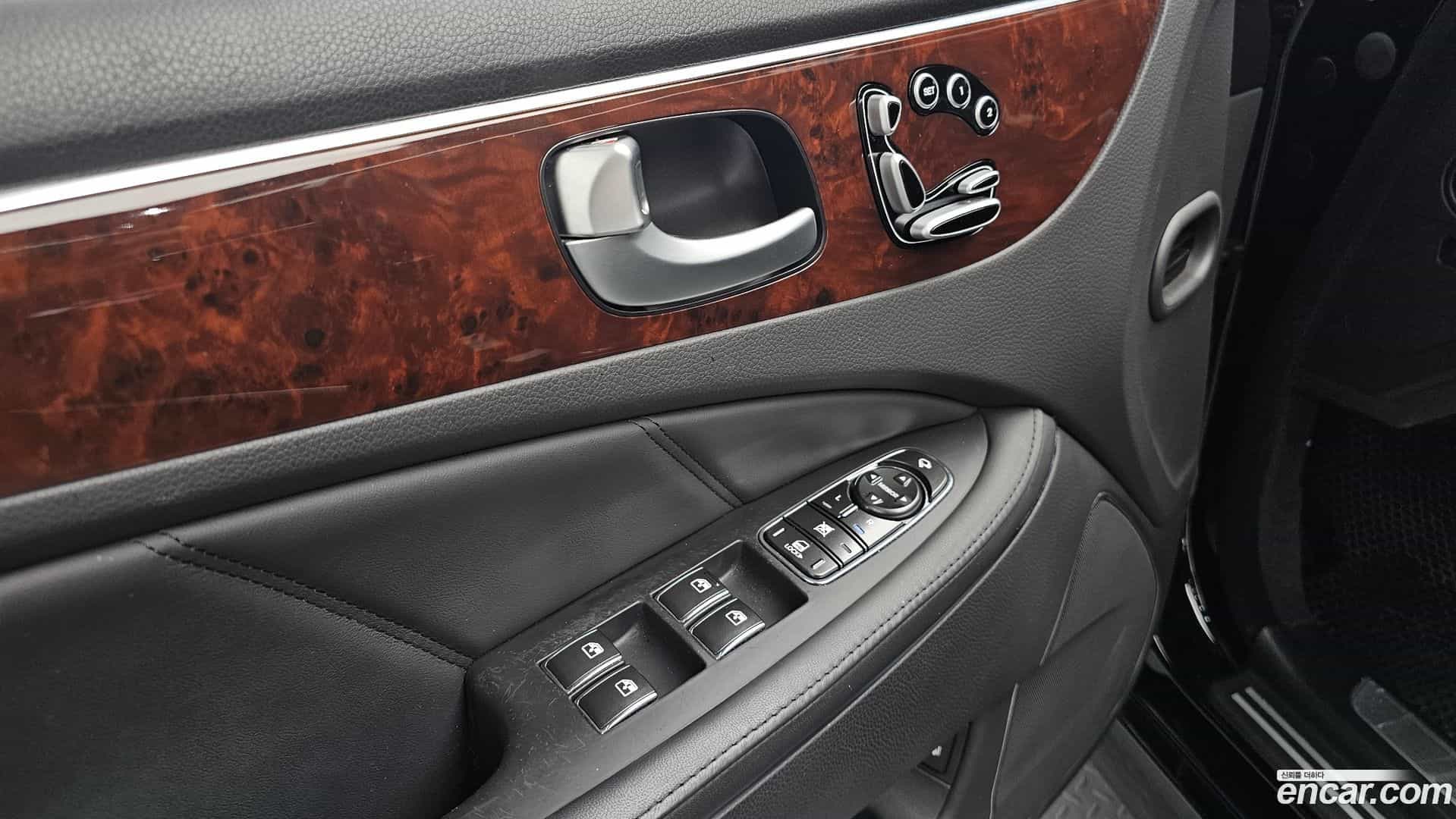 Equus Hyundai 2012.6-OPTION-021