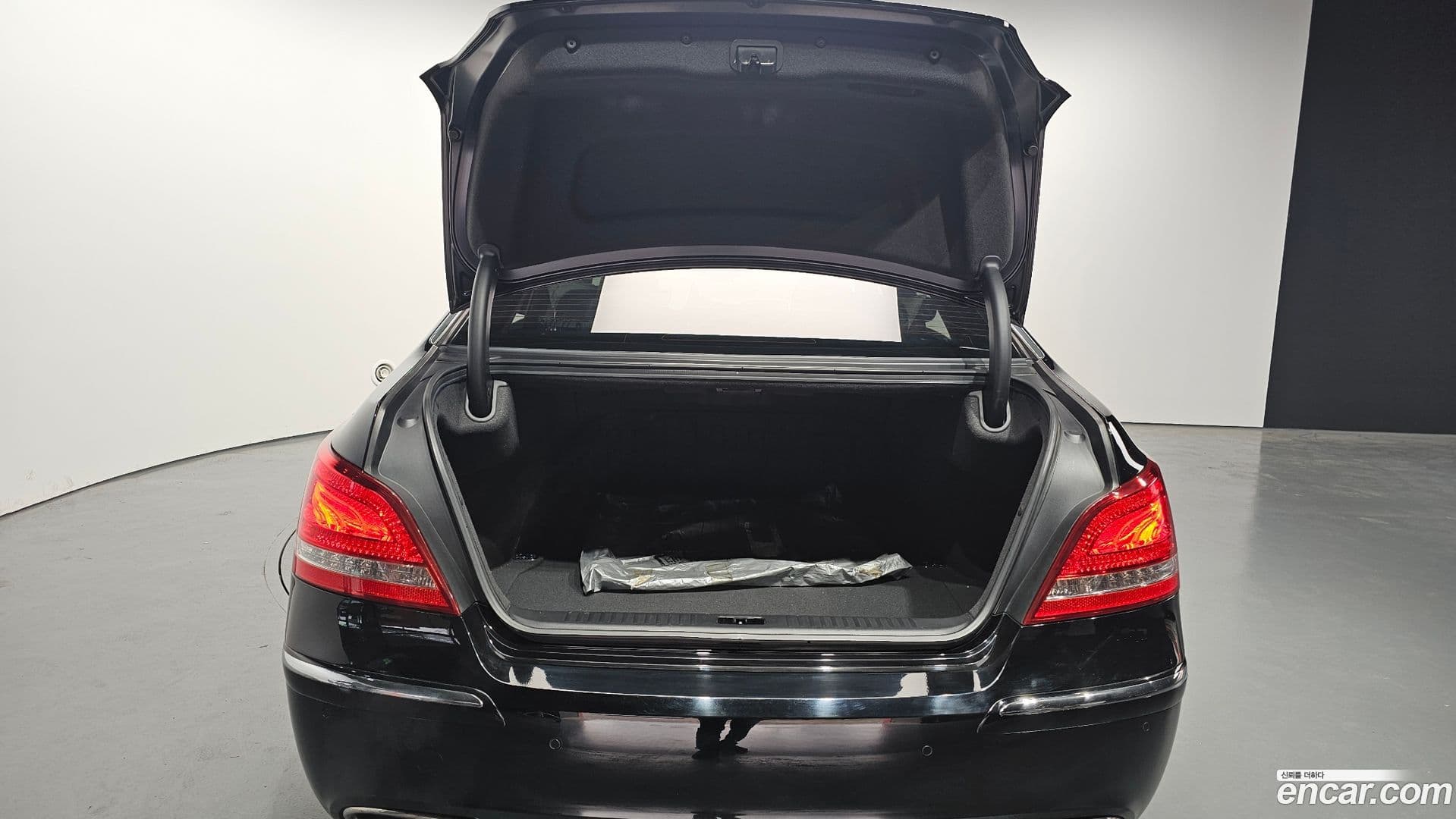 Main__Slider__Photo:Equus Hyundai 2012.6-19