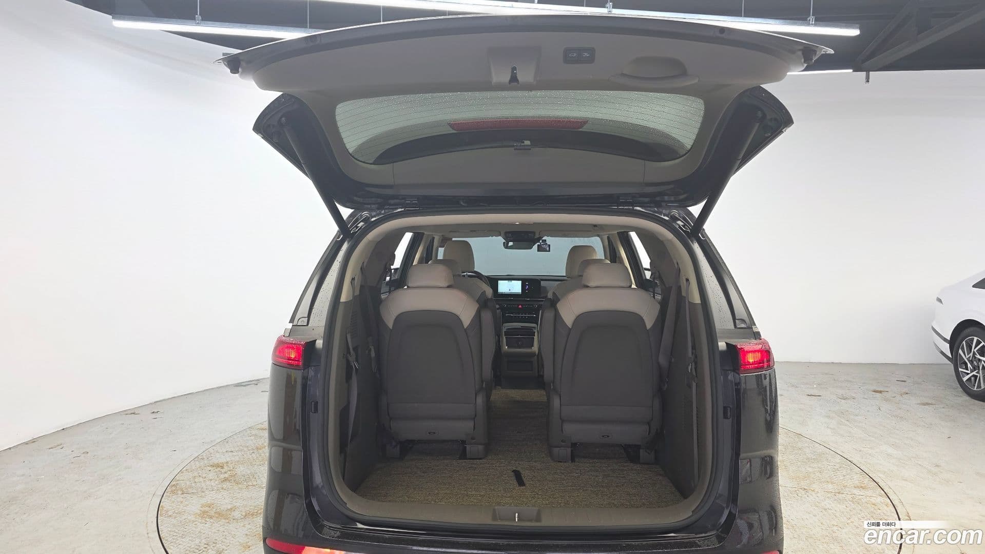 Main__Slider__Photo:Canival Kia 2022.10-19