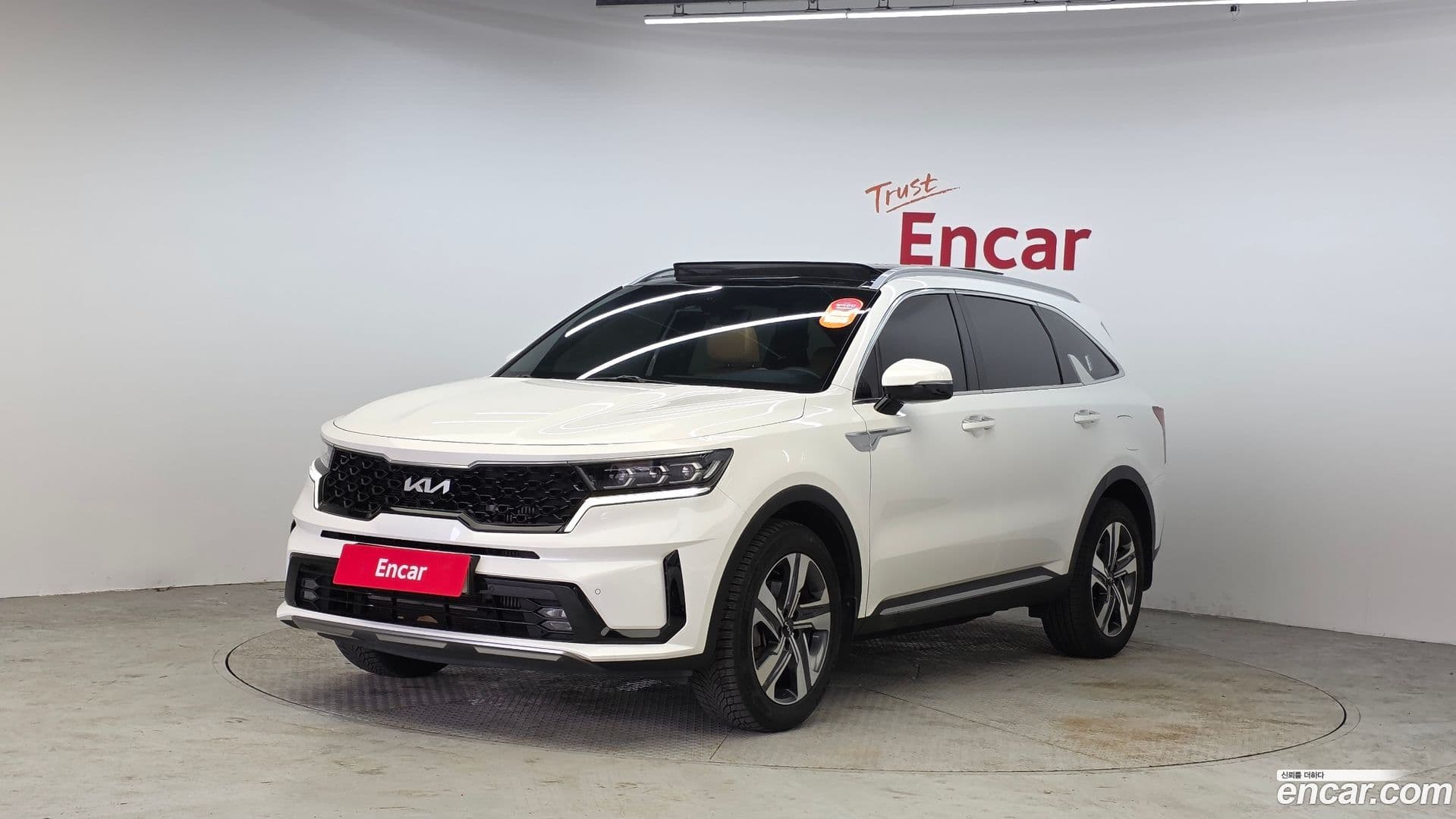 Main__Slider__Photo:Sorento Kia 2022.3-0