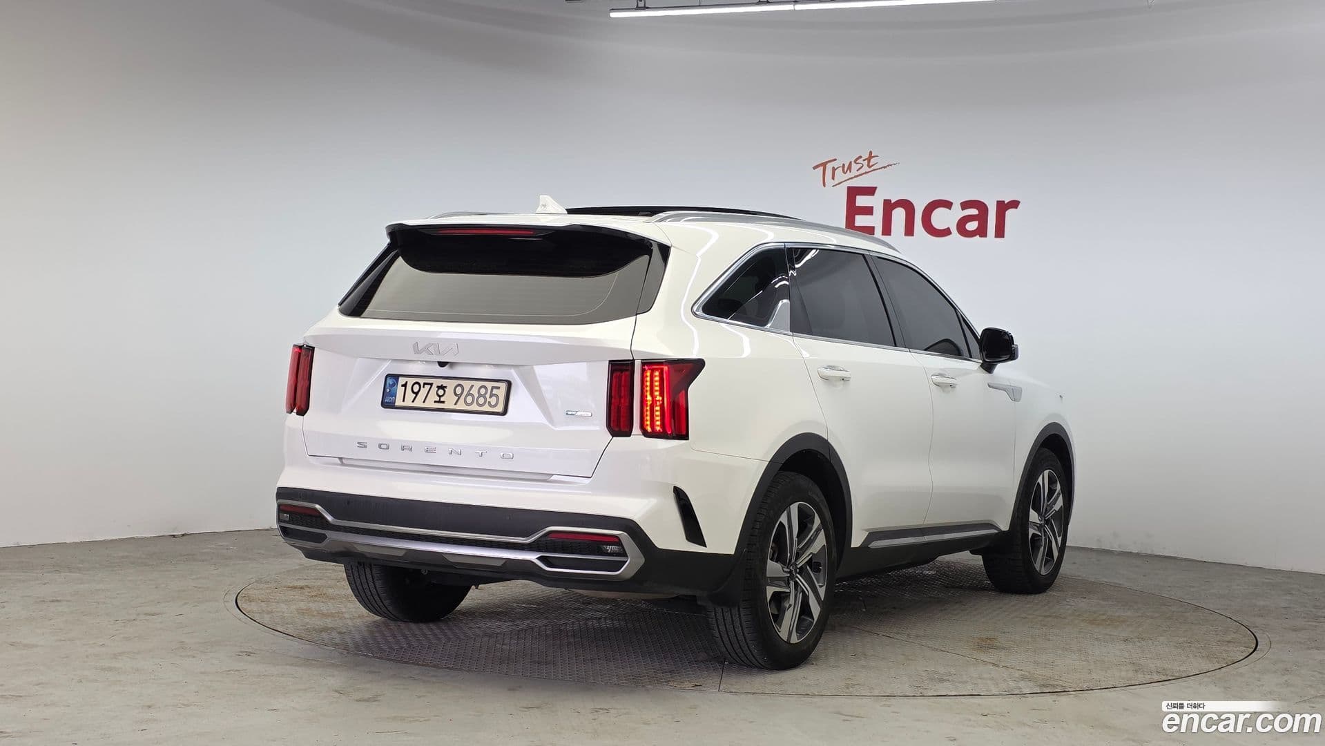 Main__Slider__Photo:Sorento Kia 2022.3-1