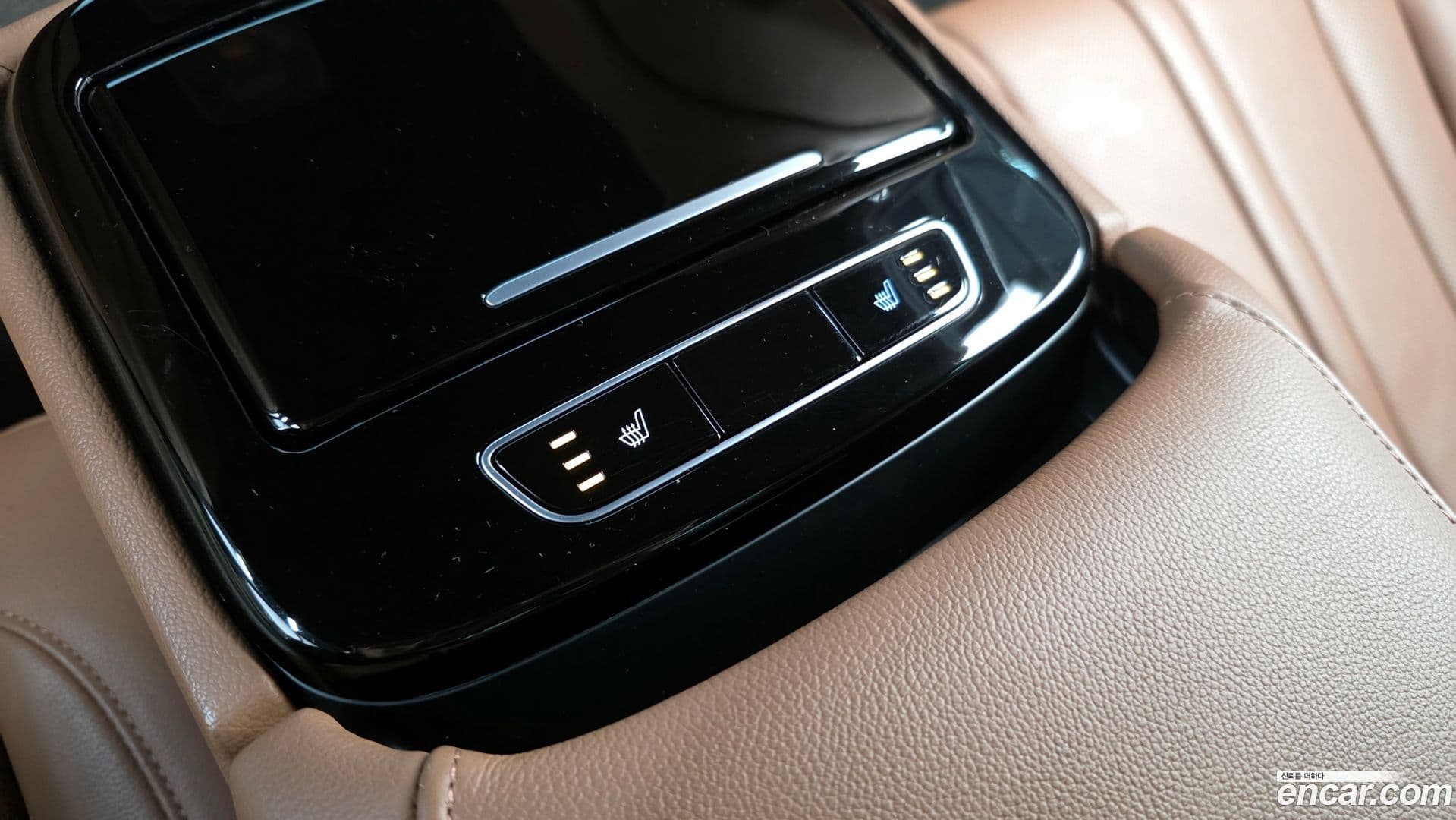 Main__Slider__Photo:G80 Genesis 2022.2-18