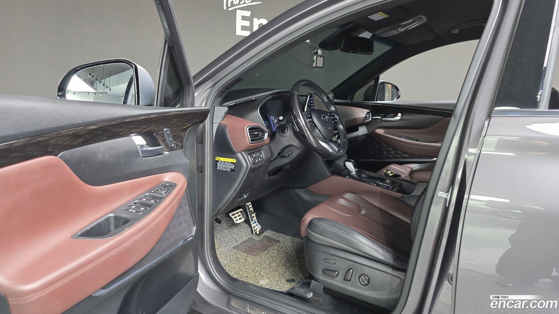 Main__Slider__Photo:Santafe Hyundai 2018.6-11