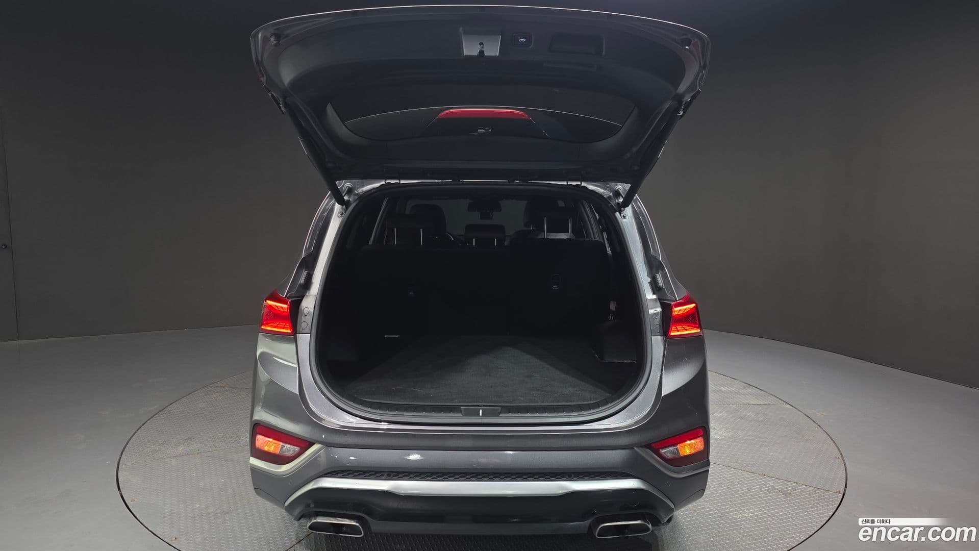 Main__Slider__Photo:Santafe Hyundai 2018.6-19