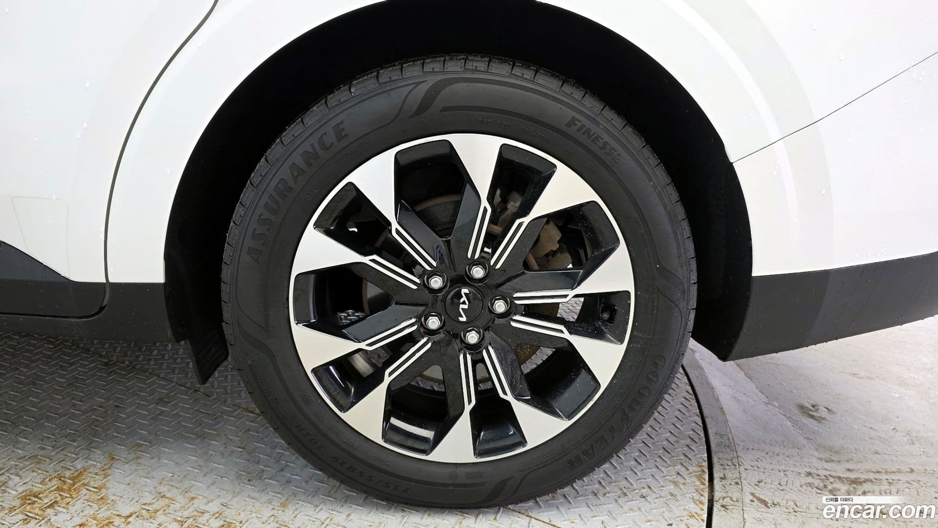 Main__Slider__Photo:Canival Kia 2023.2-4