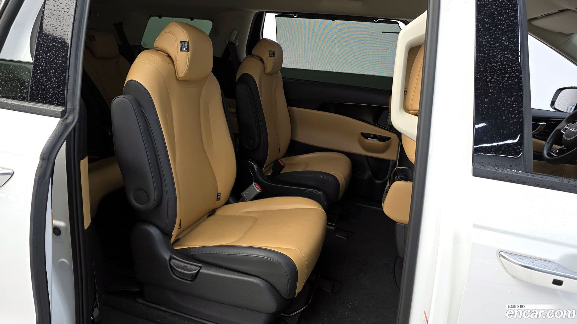 Main__Slider__Photo:Canival Kia 2023.2-11