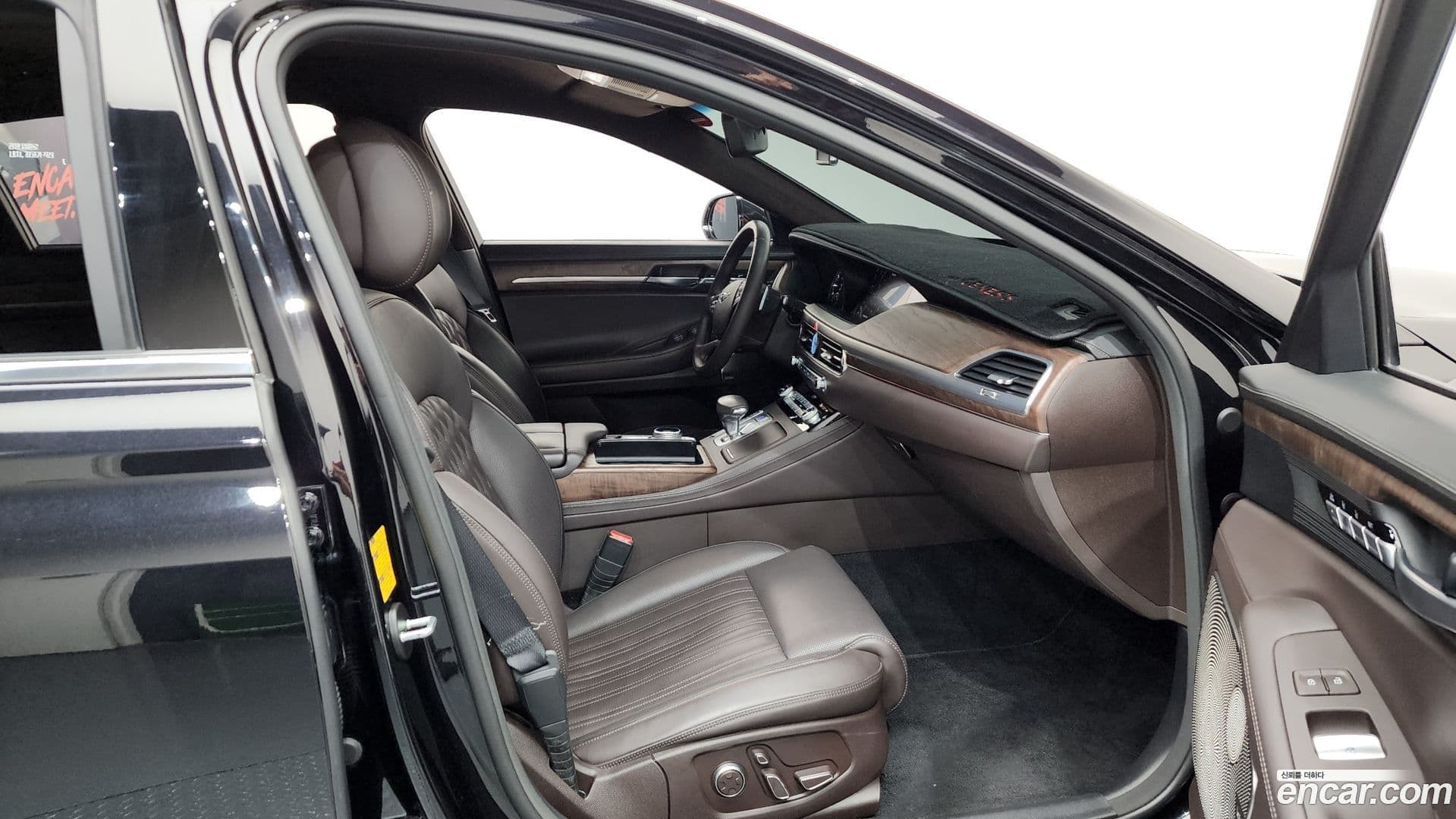 Main__Slider__Photo:G90 Genesis 2021.0-10