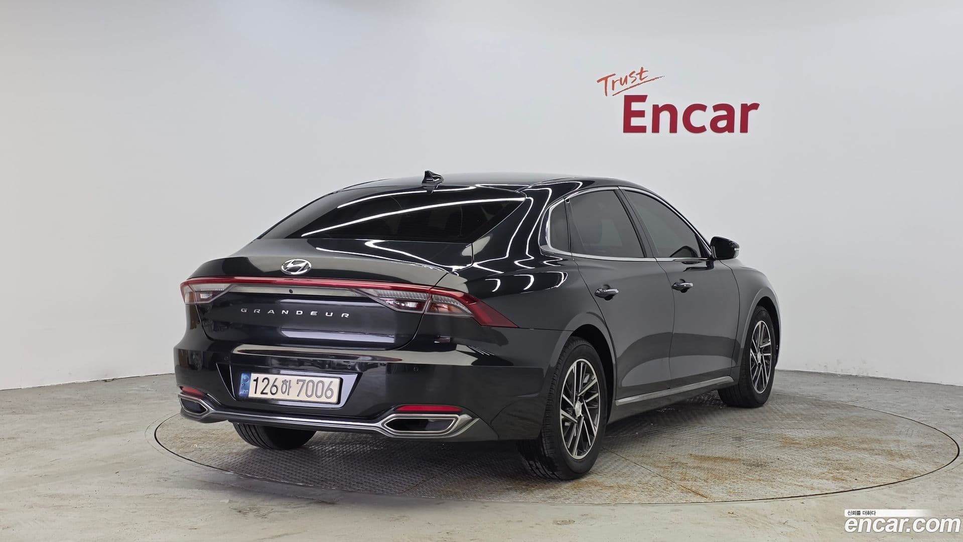 Main__Slider__Photo:Grandeur Hyundai 2022.2-1