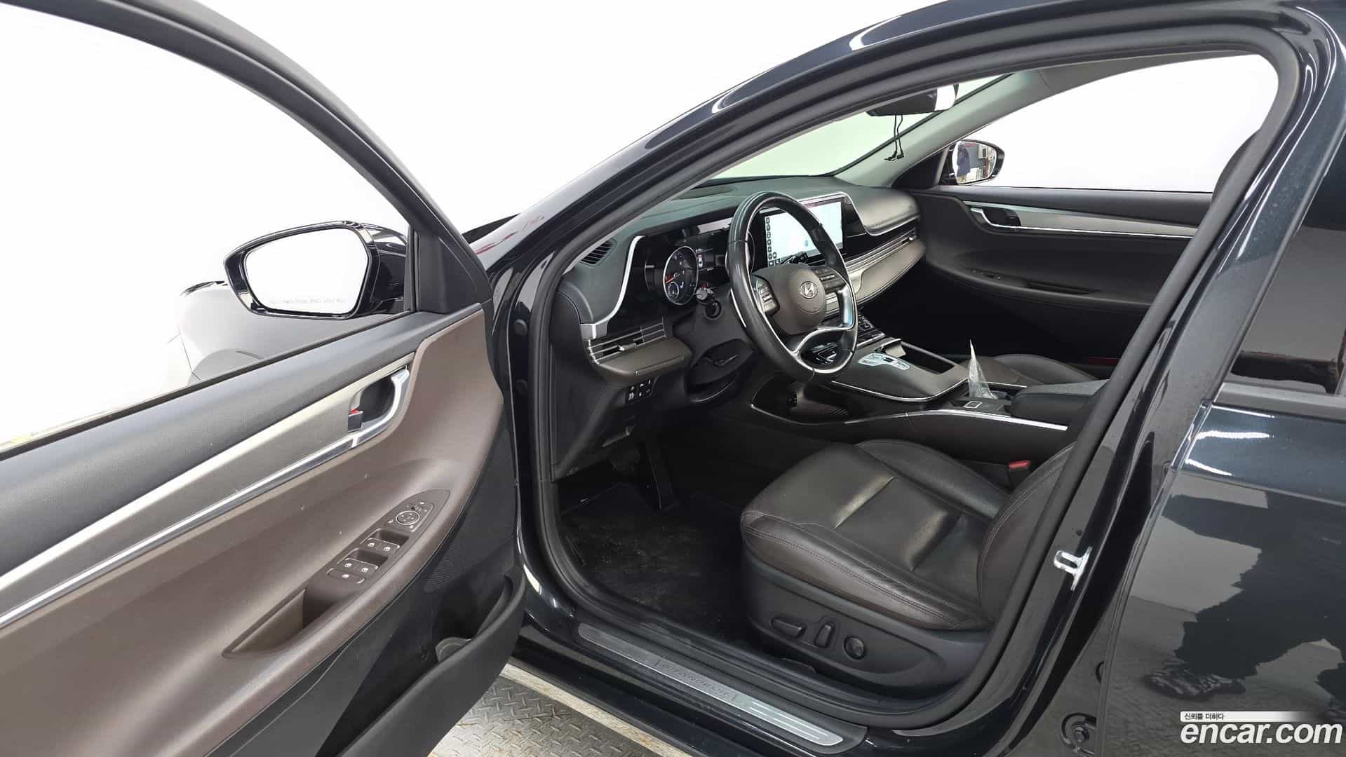Grandeur Hyundai 2022.2-INNER-010