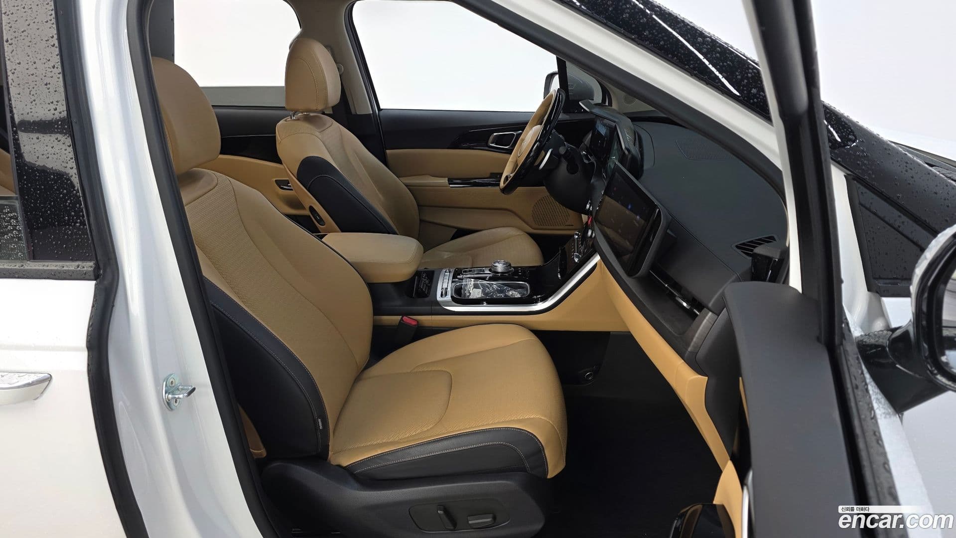 Main__Slider__Photo:Canival Kia 2023.2-10