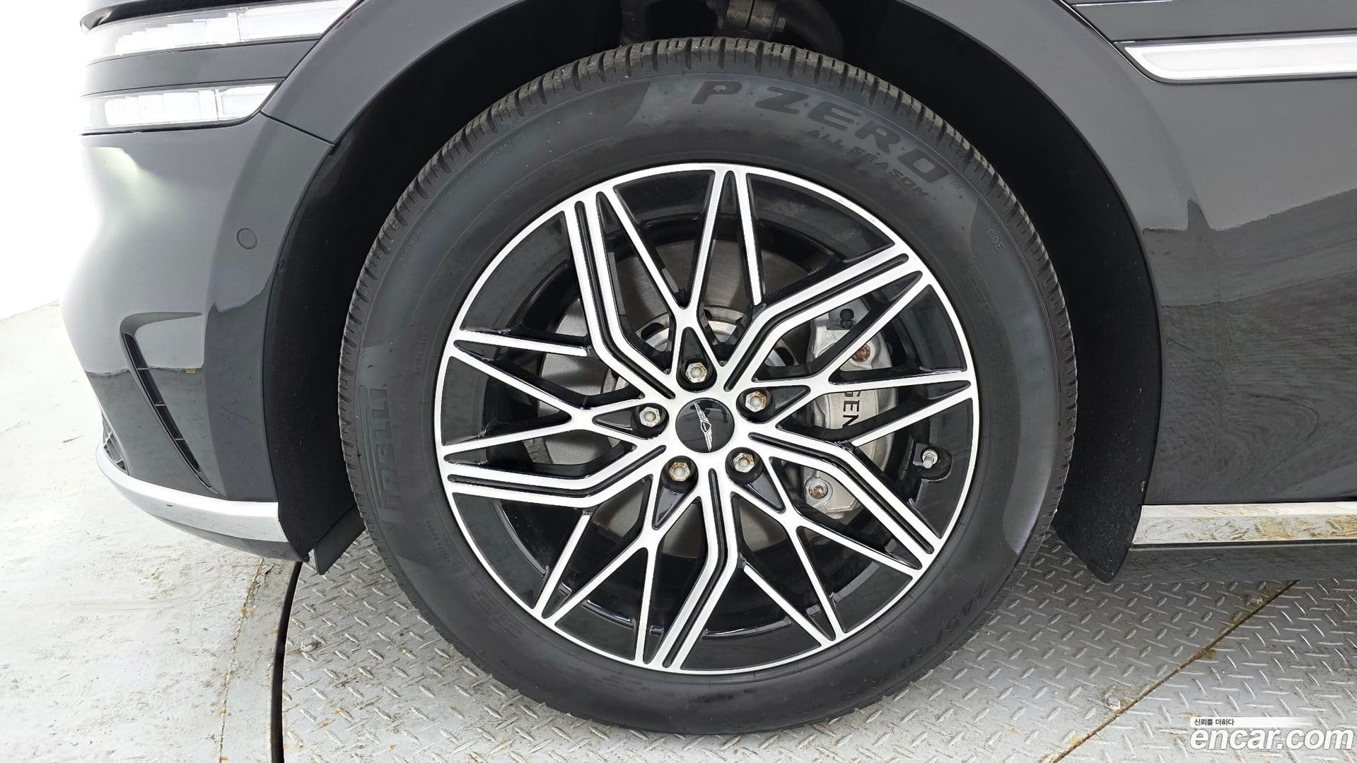 Main__Slider__Photo:G90 Genesis 2022.2-4