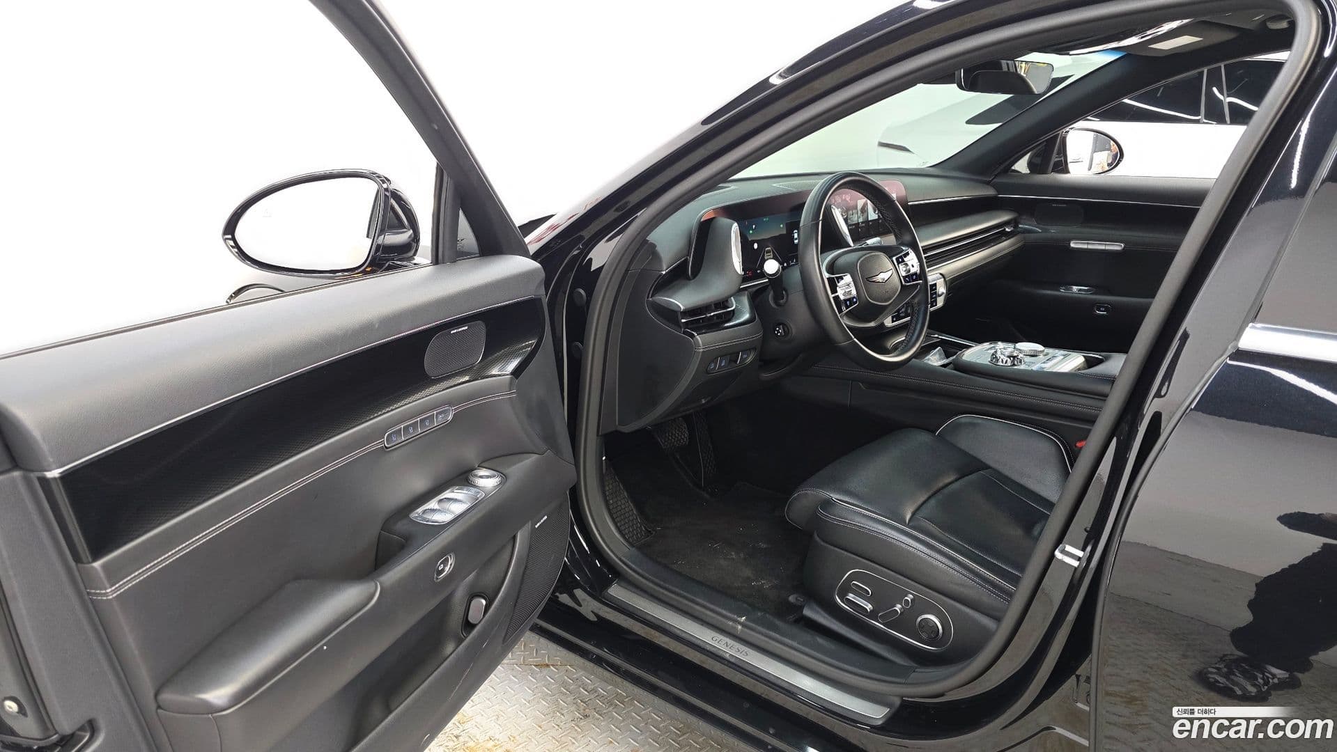 Main__Slider__Photo:G90 Genesis 2022.2-9