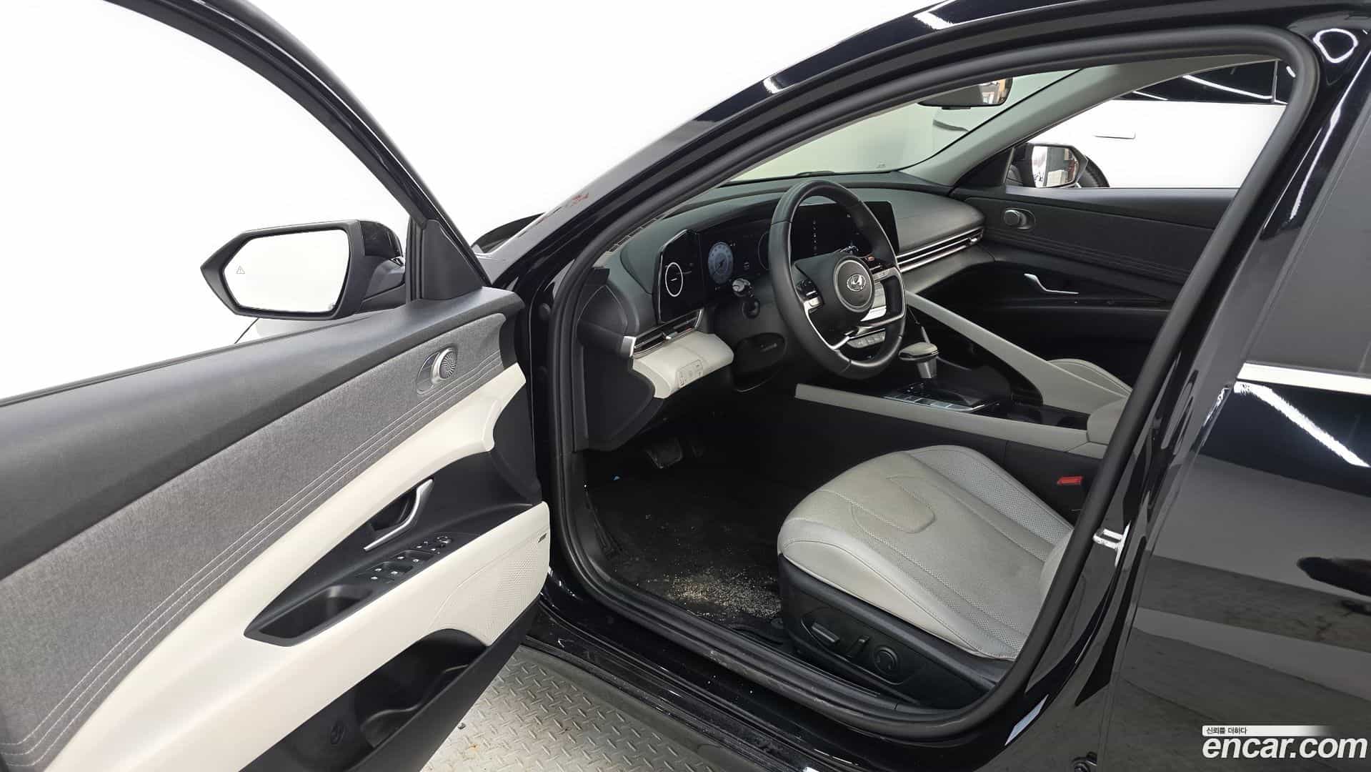 AVANTE Hyundai 2022.2-INNER-010