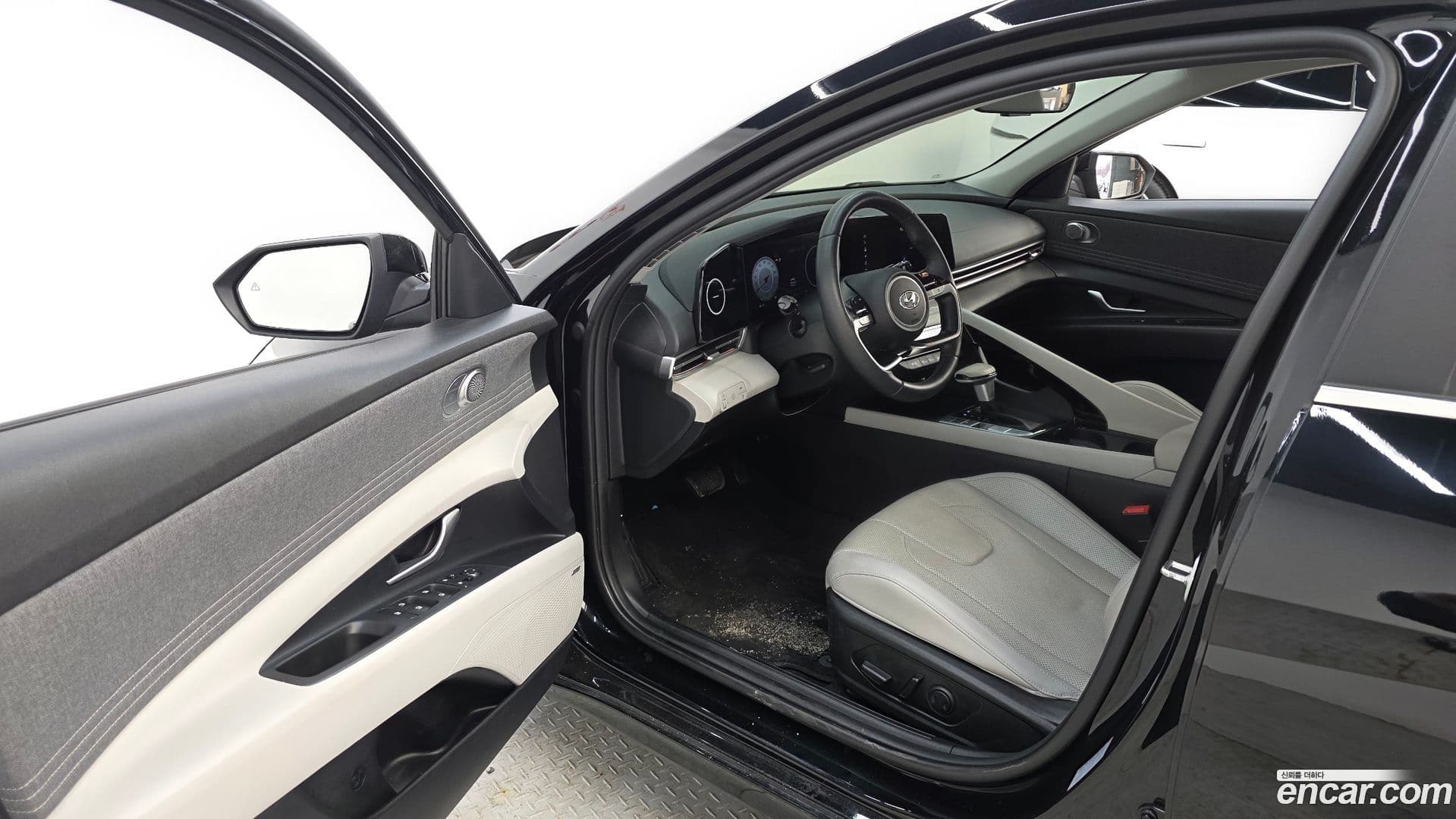 Main__Slider__Photo:AVANTE Hyundai 2022.2-9