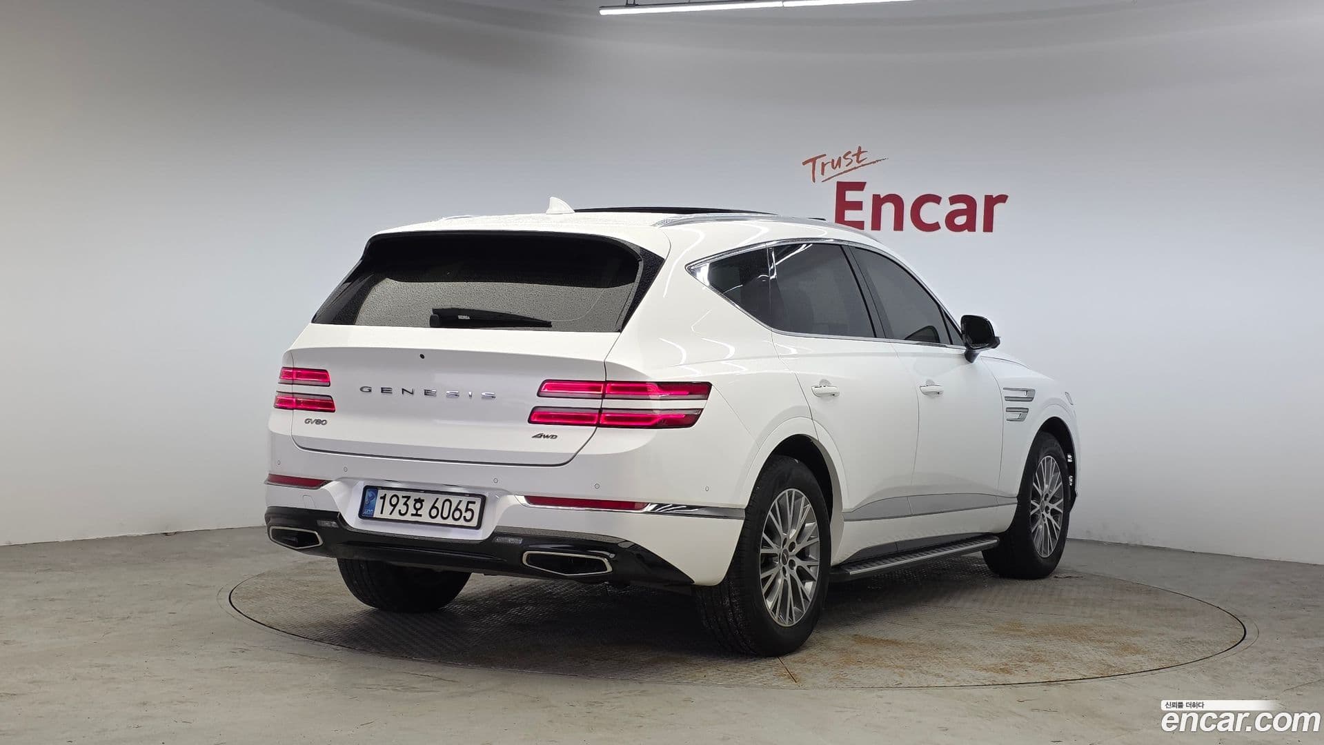 Main__Slider__Photo:GV80 Genesis 2022.10-1