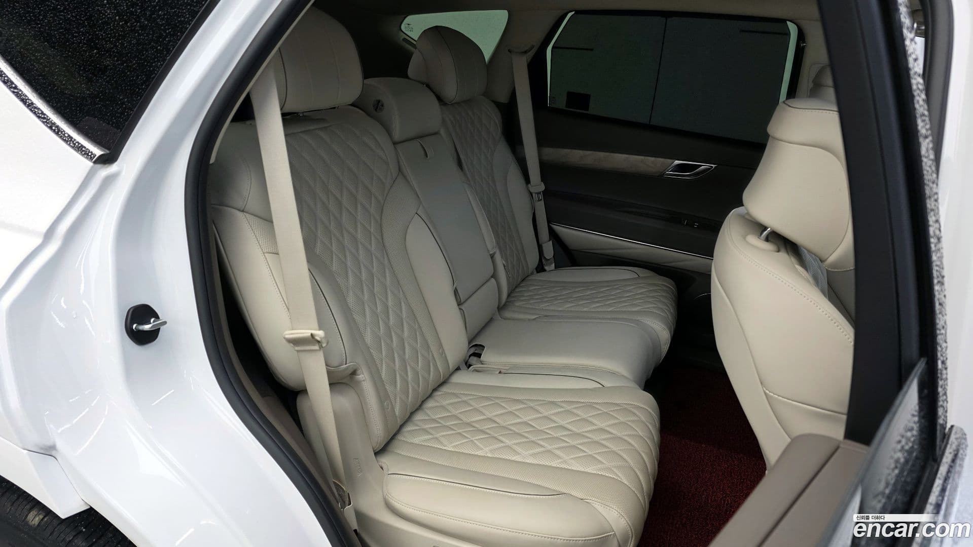 Main__Slider__Photo:GV80 Genesis 2022.10-11