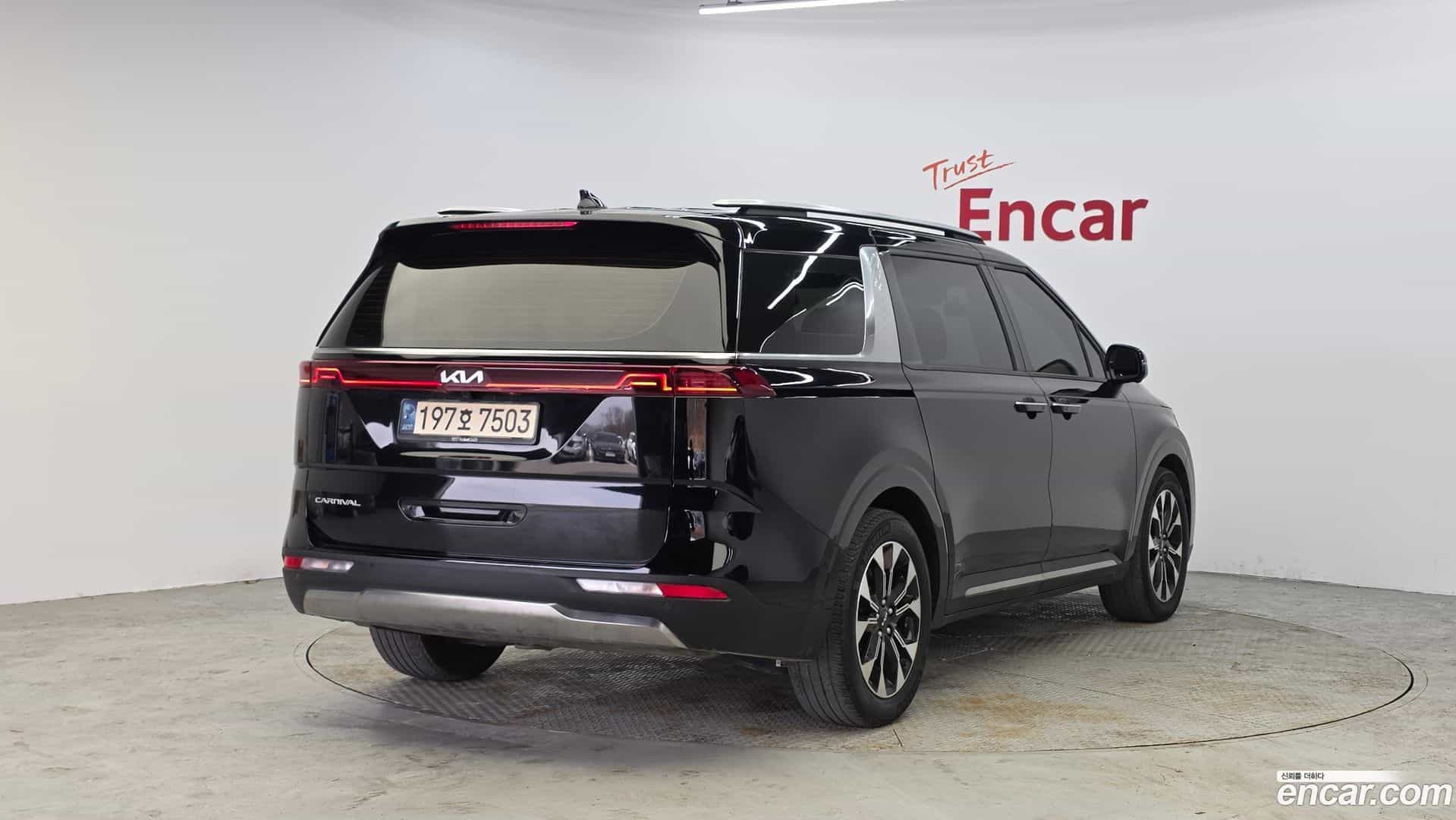 Canival Kia 2022.2-OUTER-002