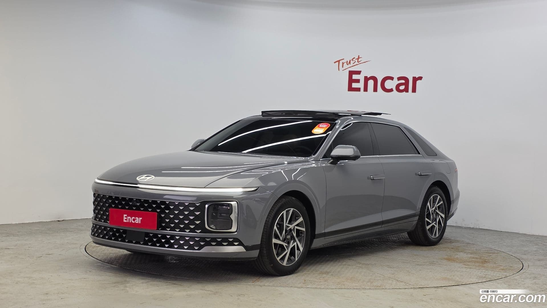 Main__Slider__Photo:Grandeur Hyundai 2024.11-0