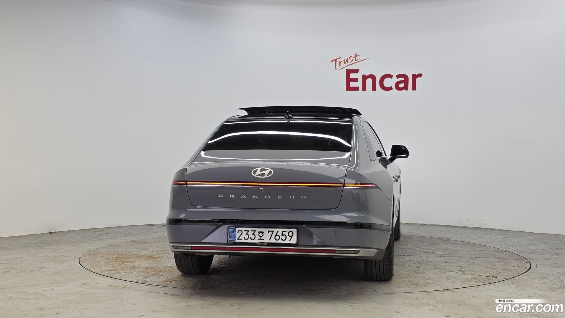 Main__Slider__Photo:Grandeur Hyundai 2024.11-3