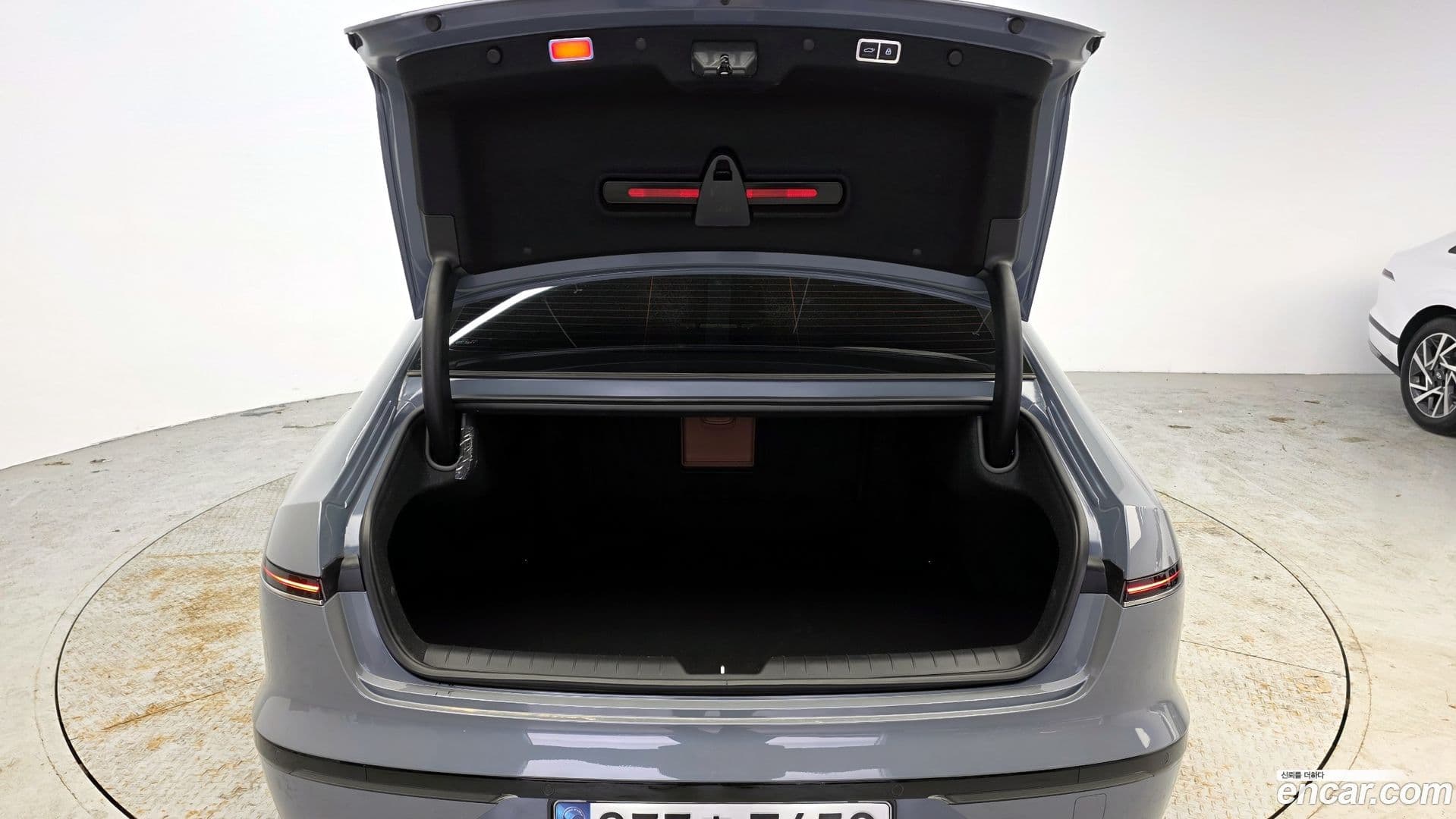 Main__Slider__Photo:Grandeur Hyundai 2024.11-19