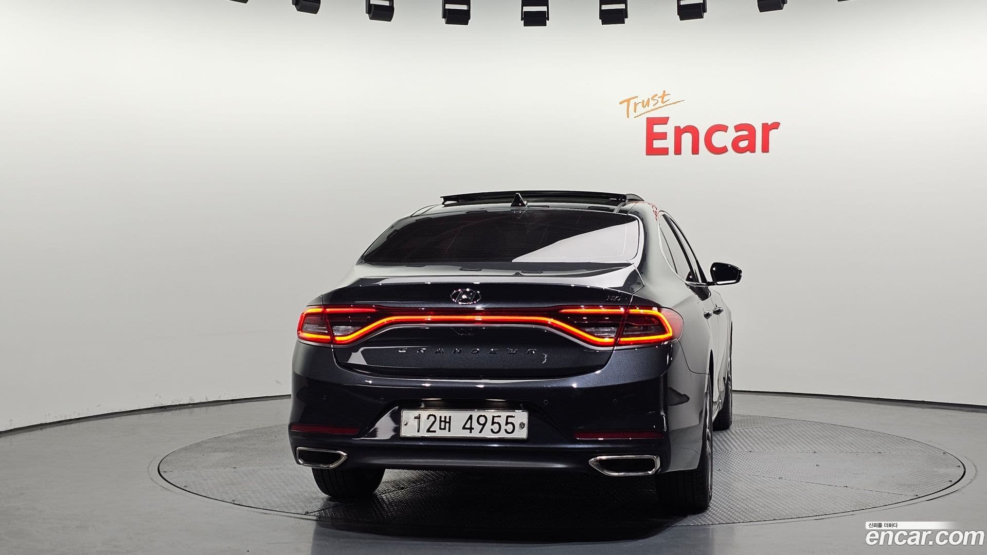 Main__Slider__Photo:Grandeur Hyundai 2018.4-3