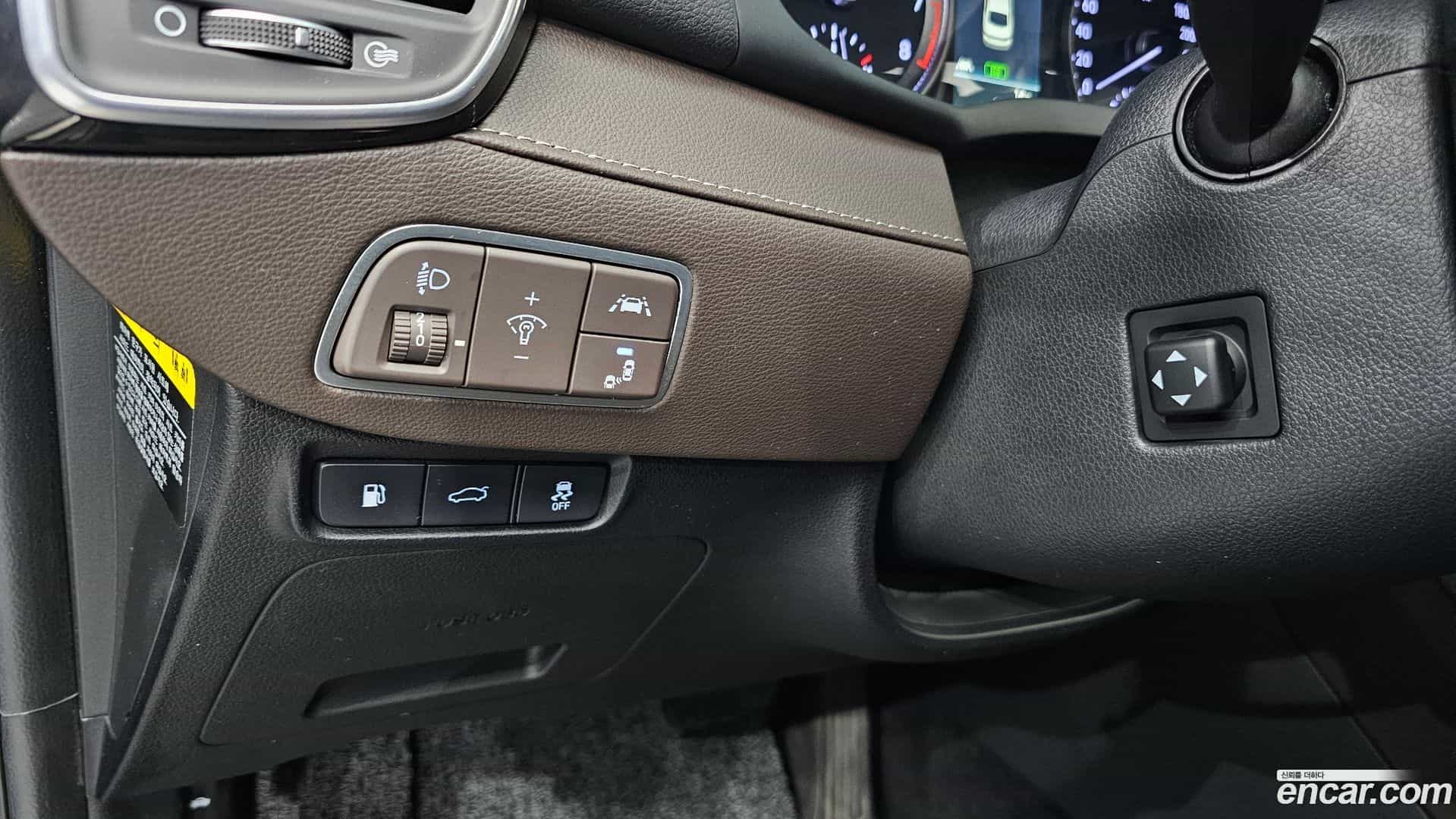 Grandeur Hyundai 2018.4-OPTION-017