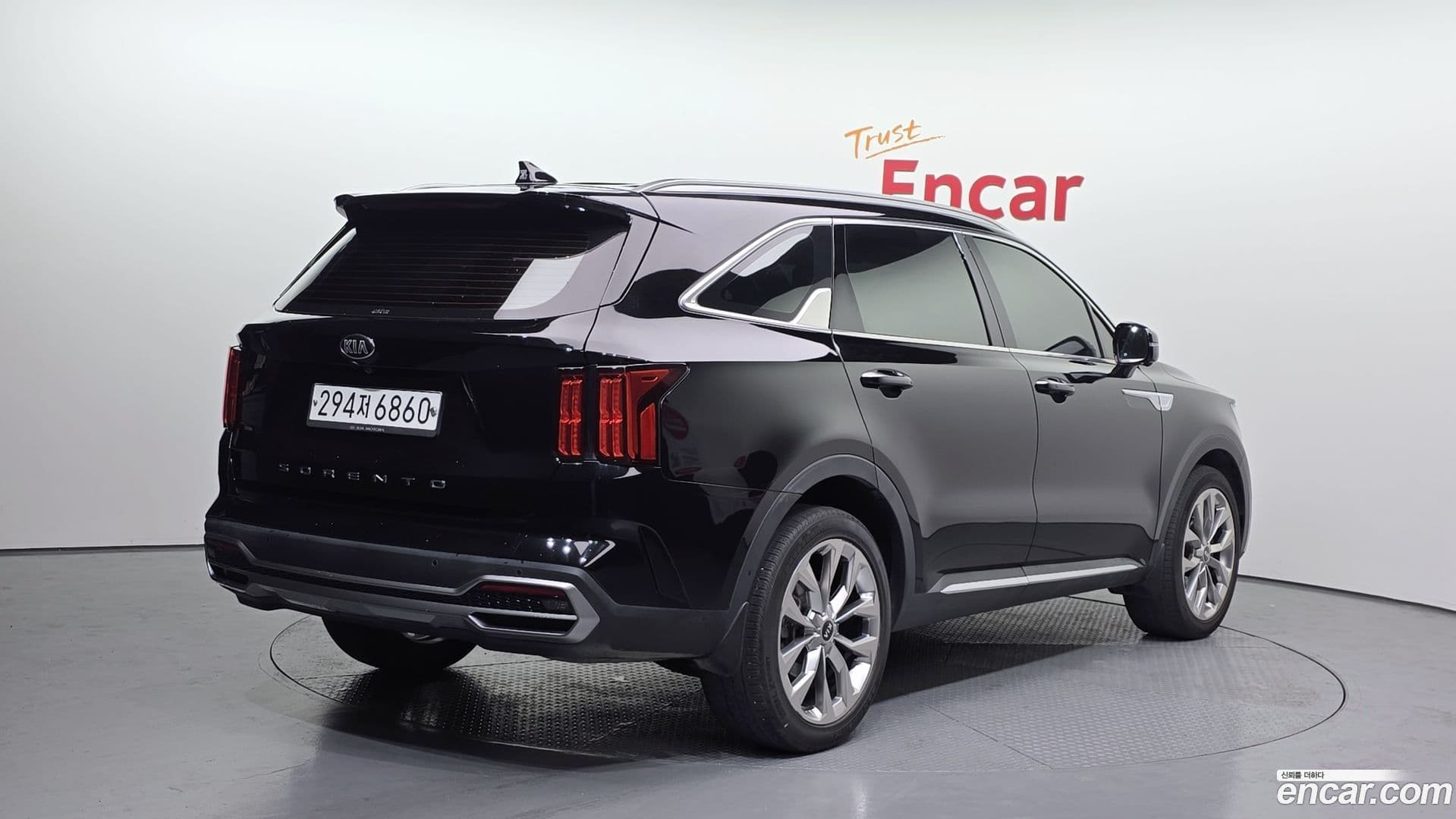 Main__Slider__Photo:Sorento Kia 2020.3-1