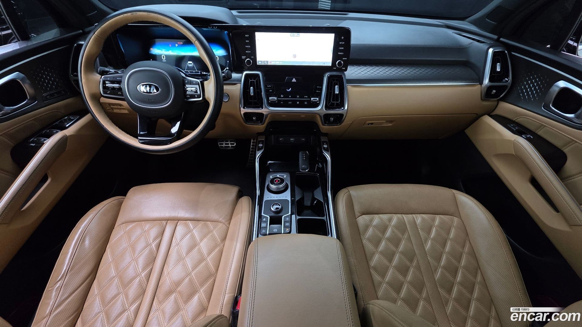 Main__Slider__Photo:Sorento Kia 2020.3-6