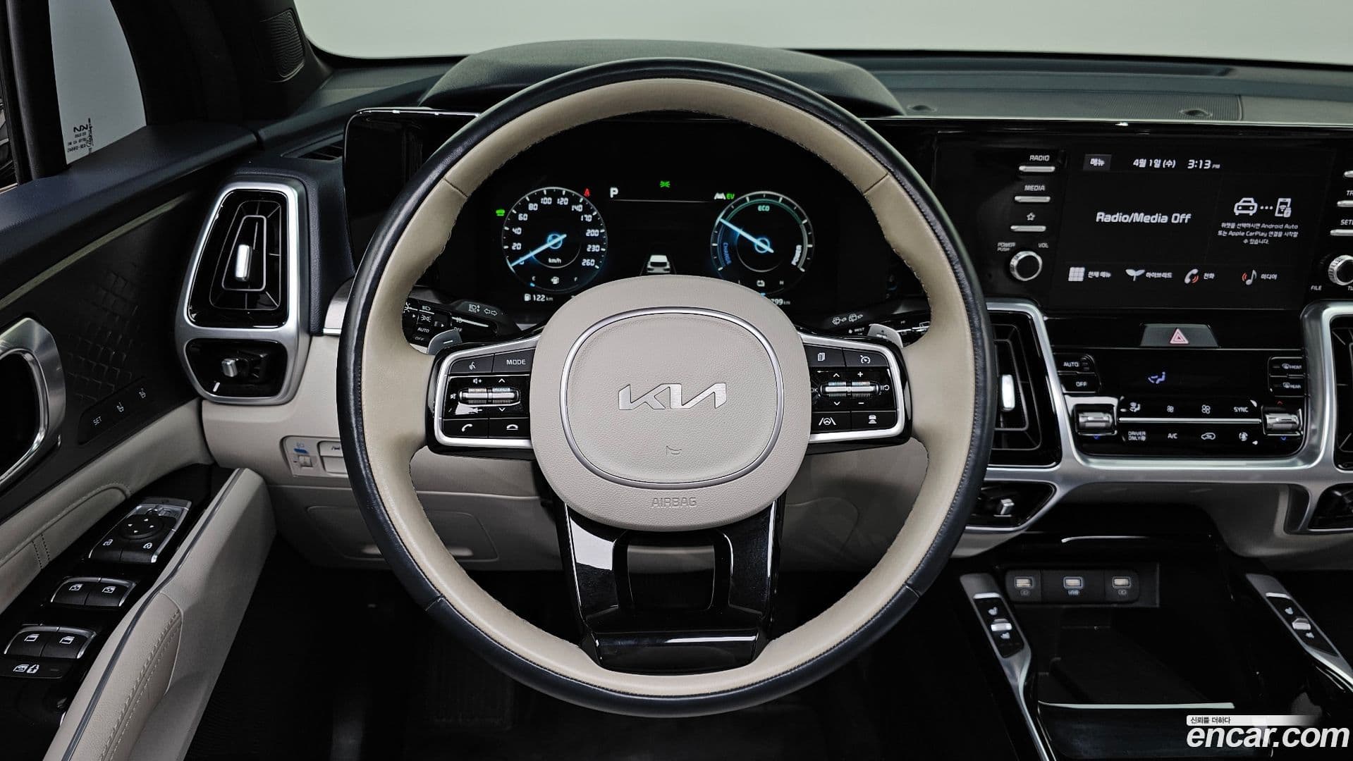 Main__Slider__Photo:Sorento Kia 2022.2-12