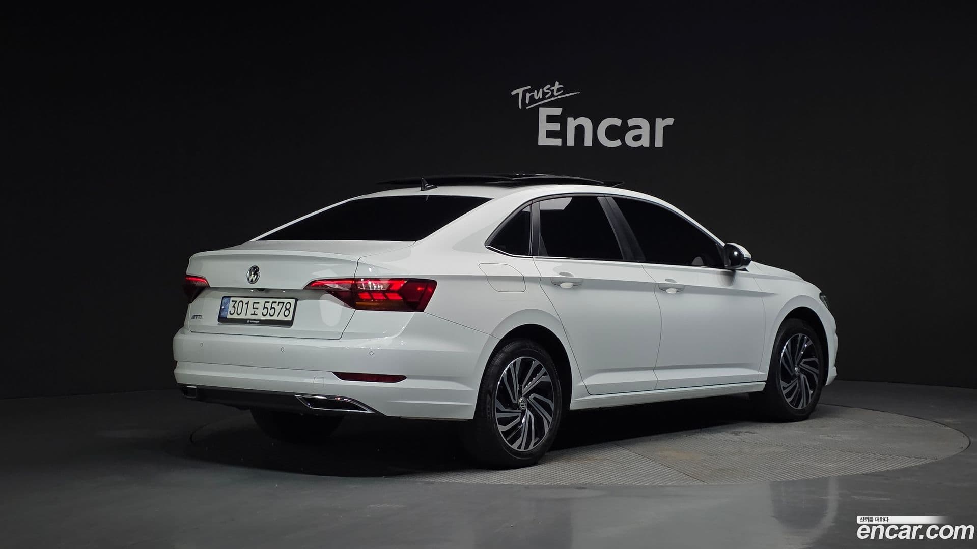 Main__Slider__Photo:Jetta Volkswagen 2021.11-1