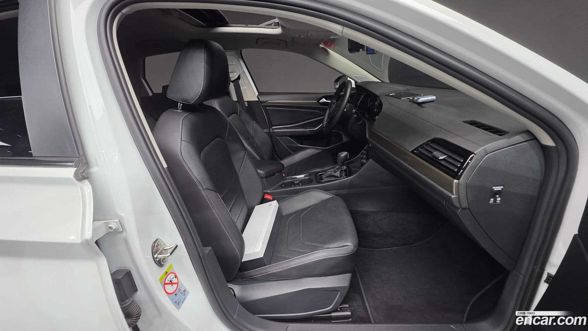 Main__Slider__Photo:Jetta Volkswagen 2021.11-9