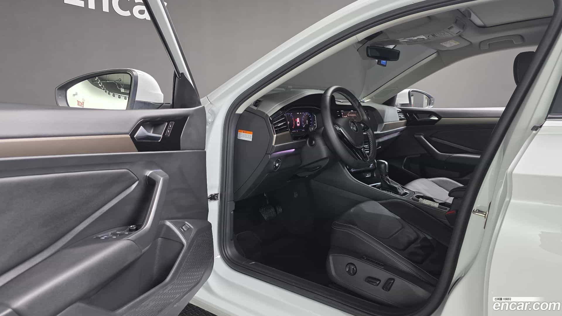 Jetta Volkswagen 2021.11-OPTION-016