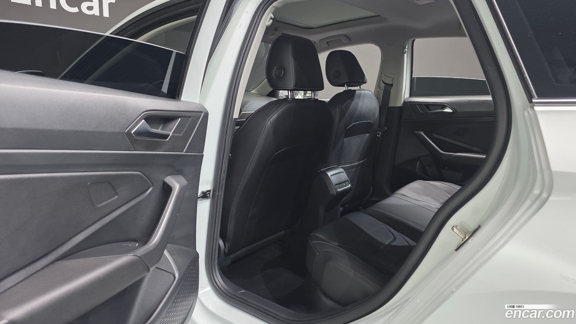 Main__Slider__Photo:Jetta Volkswagen 2021.11-16