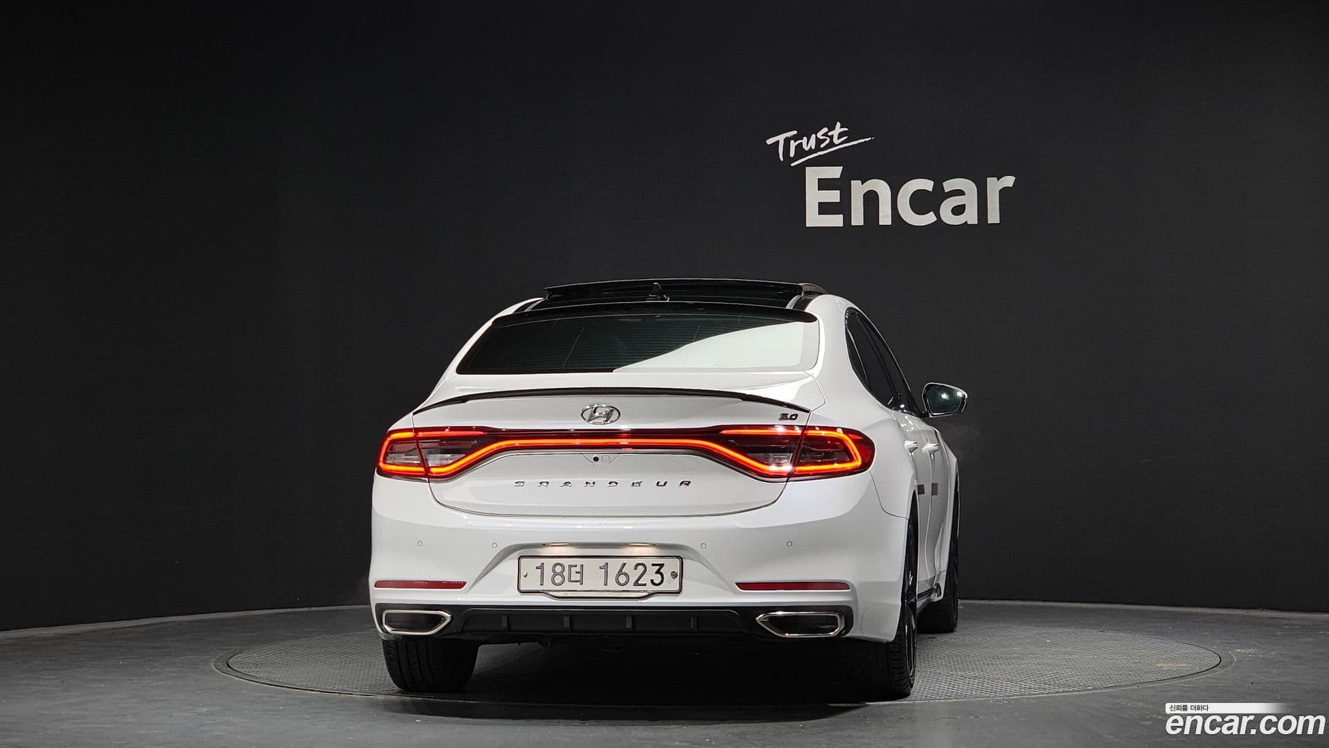 Main__Slider__Photo:Grandeur Hyundai 2018.5-3