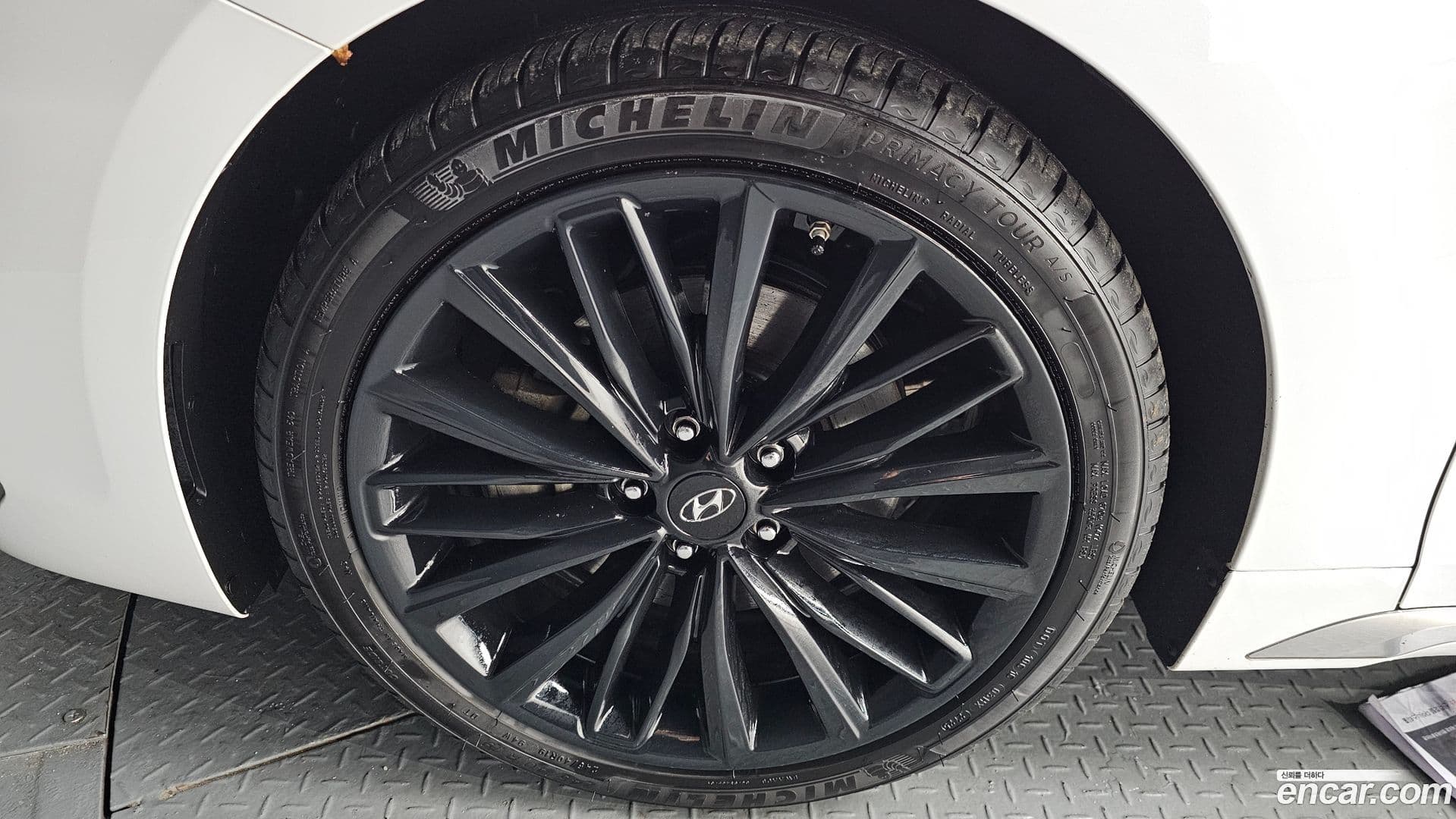 Main__Slider__Photo:Grandeur Hyundai 2018.5-4