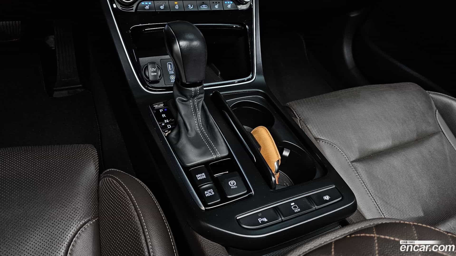 Grandeur Hyundai 2018.5-INNER-009