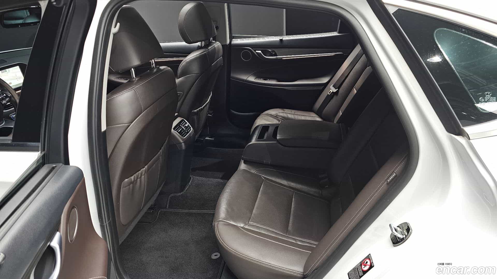 Grandeur Hyundai 2018.5-OPTION-016