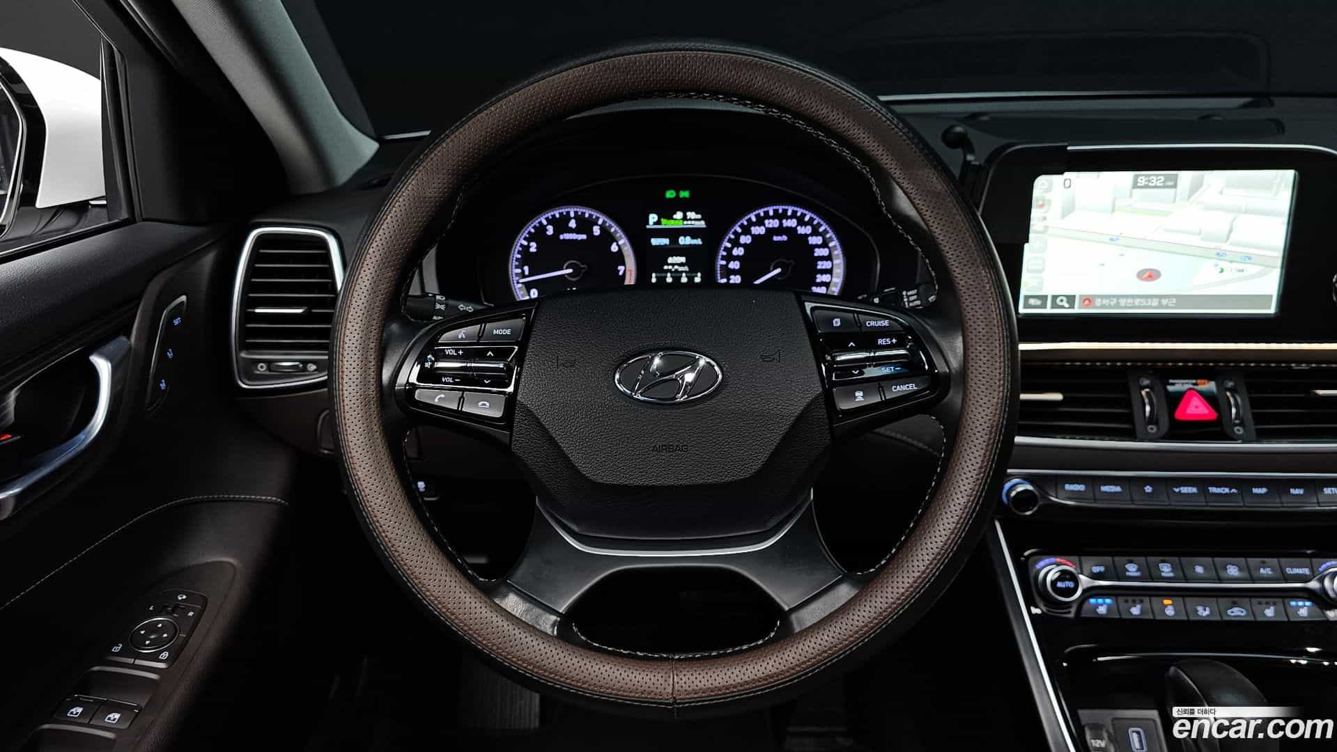 Grandeur Hyundai 2018.5-OPTION-017