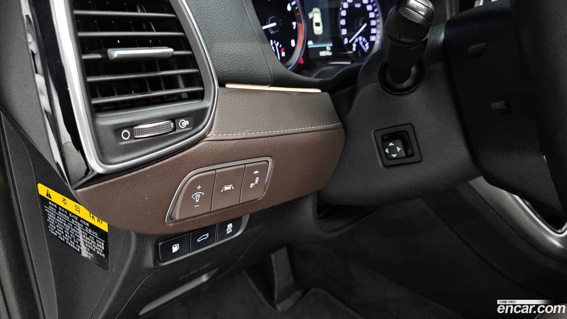 Grandeur Hyundai 2018.5-OPTION-020