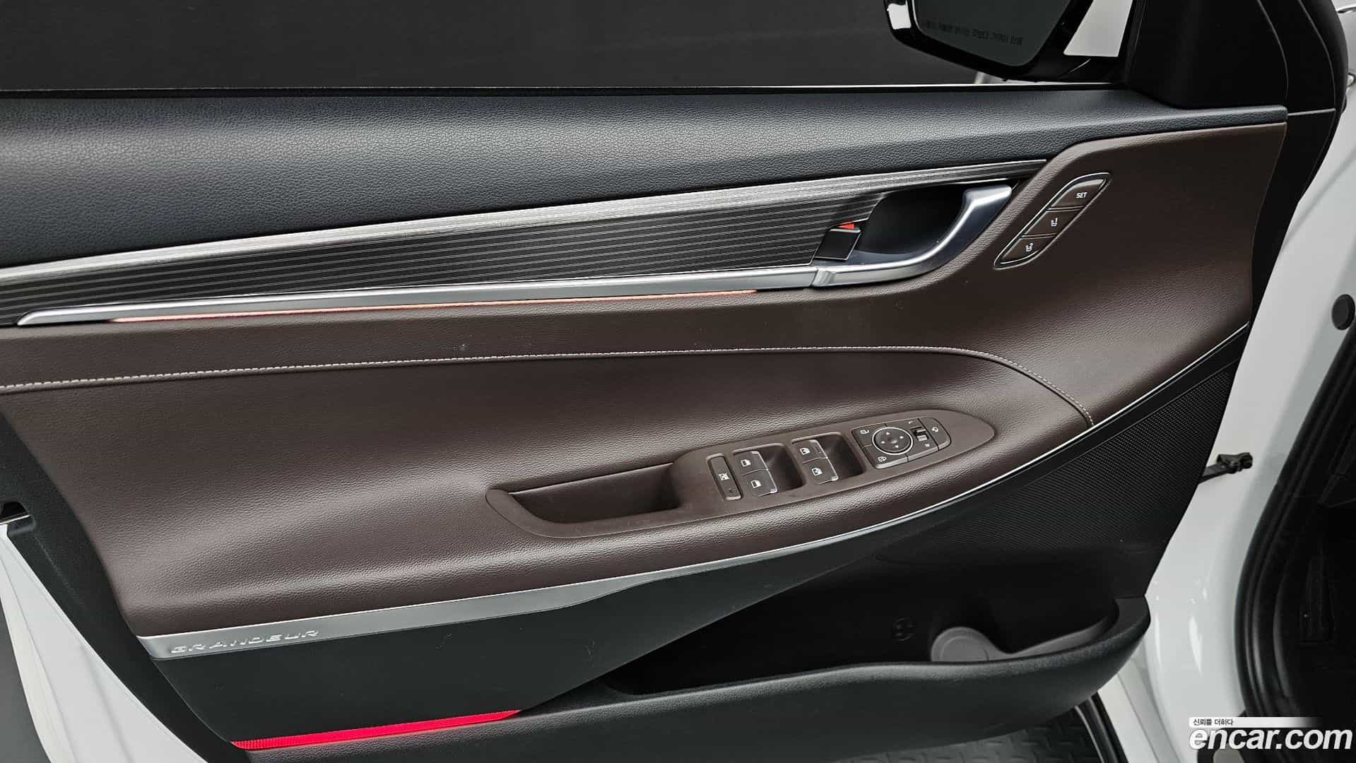 Grandeur Hyundai 2018.5-OPTION-022